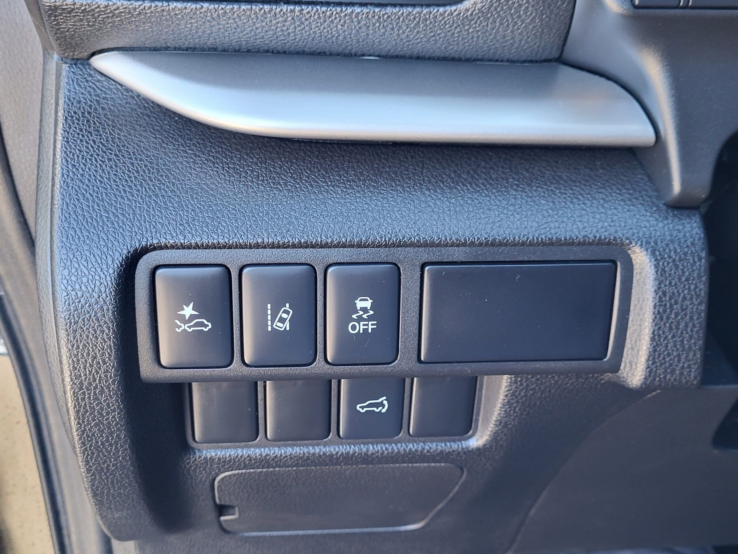 2024 Mitsubishi Eclipse Cross - Image 30