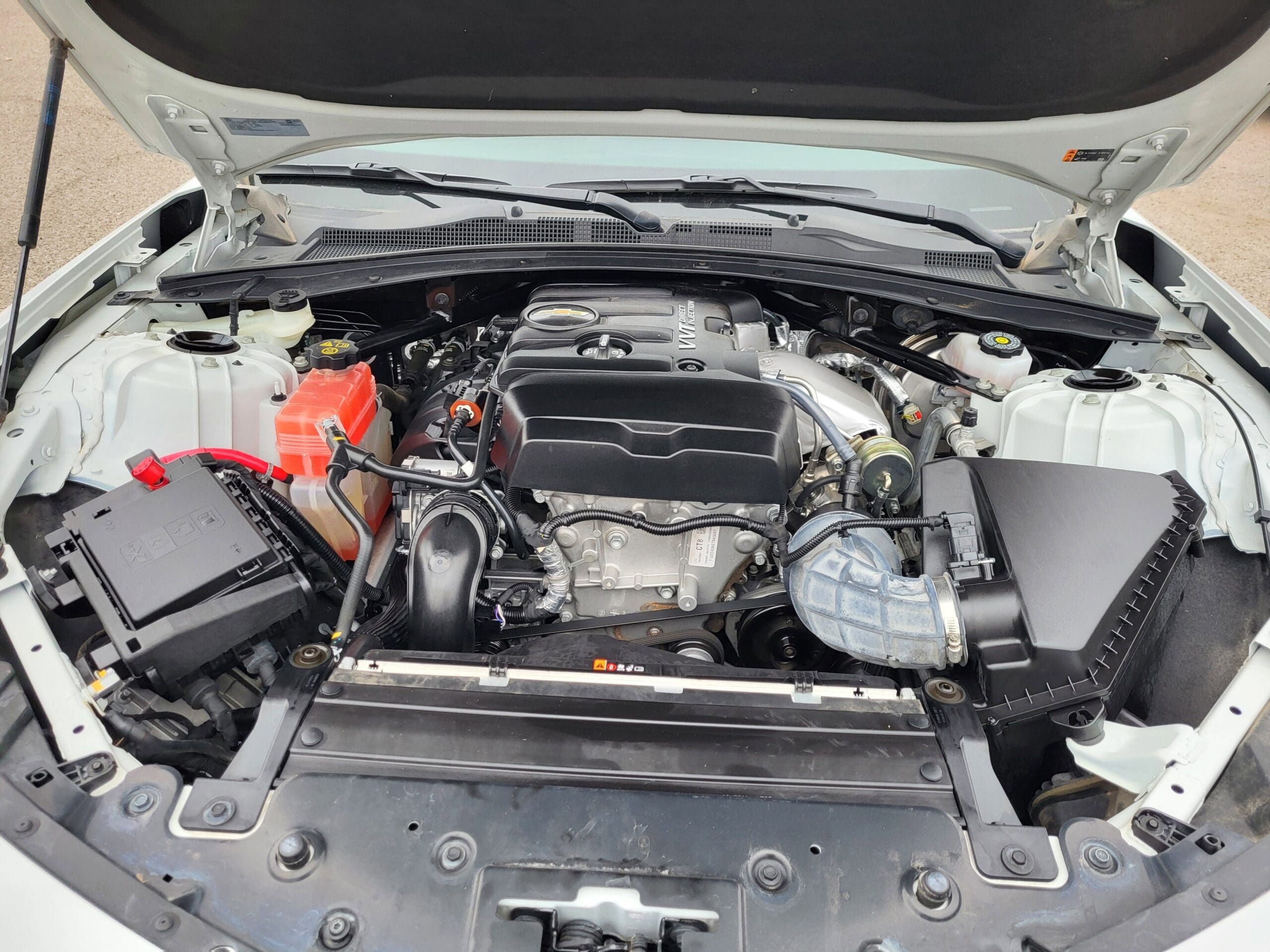 2023 Chevrolet Camaro - Image 15