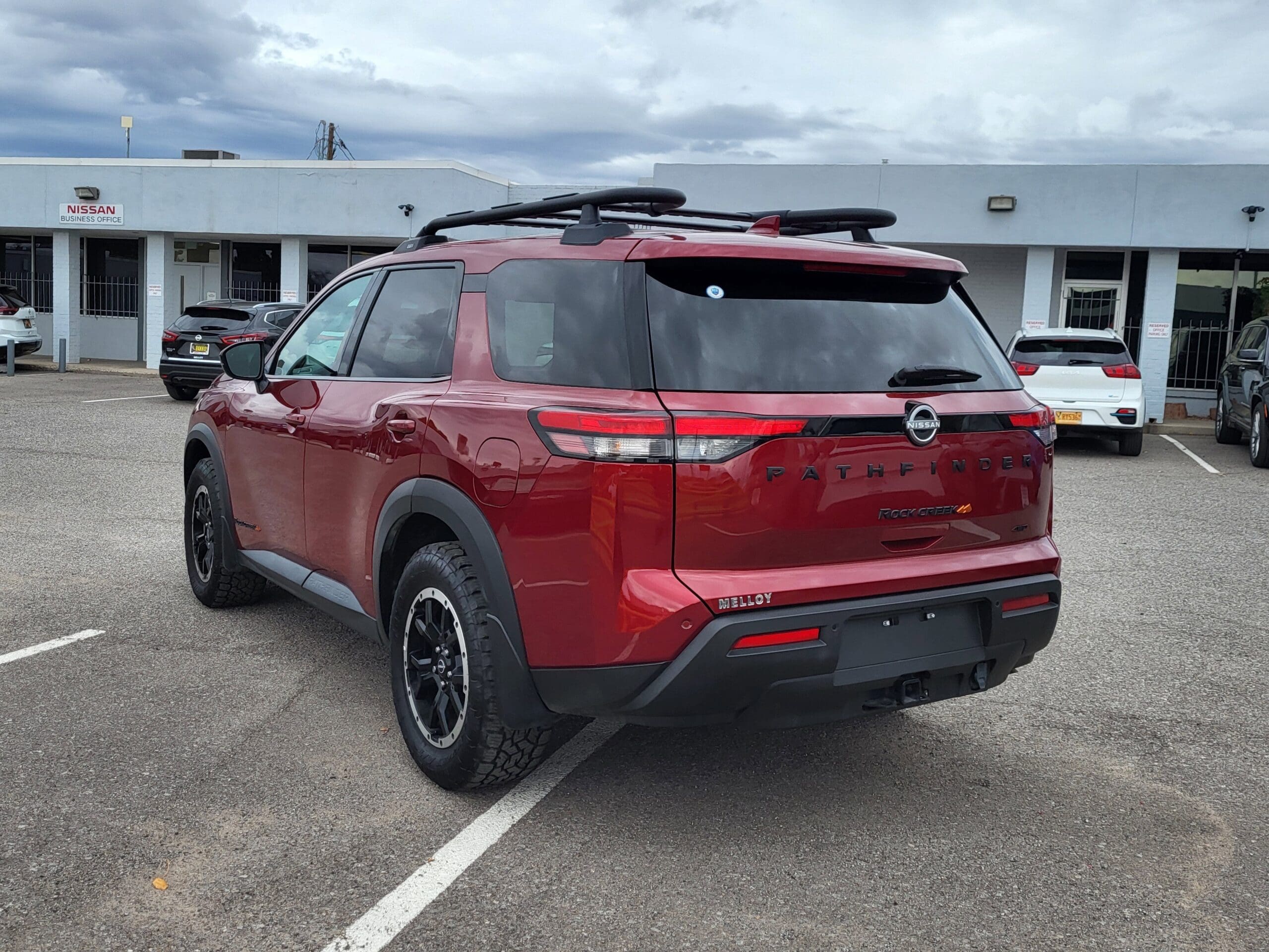 2024 Nissan Pathfinder - Image 3