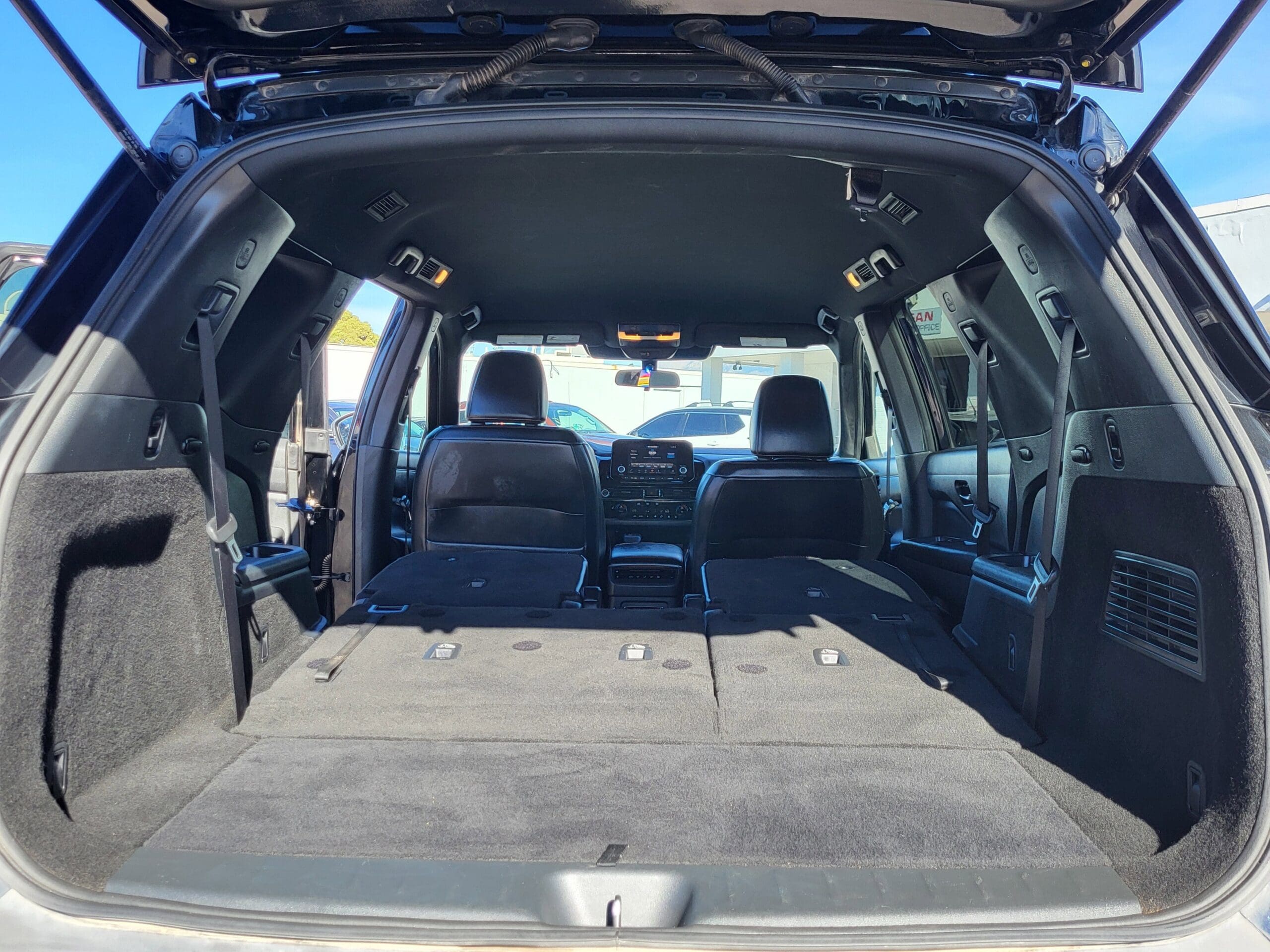 2023 Nissan Pathfinder - Image 11