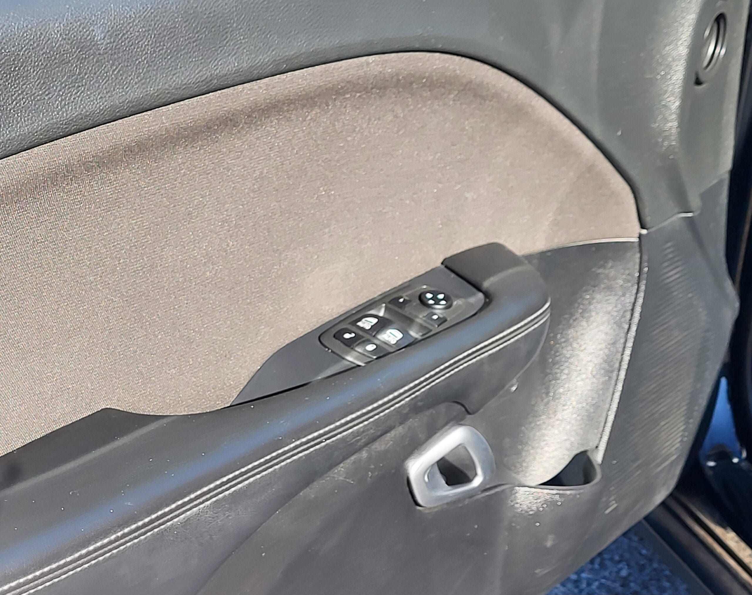 2021 Dodge Challenger - Image 6