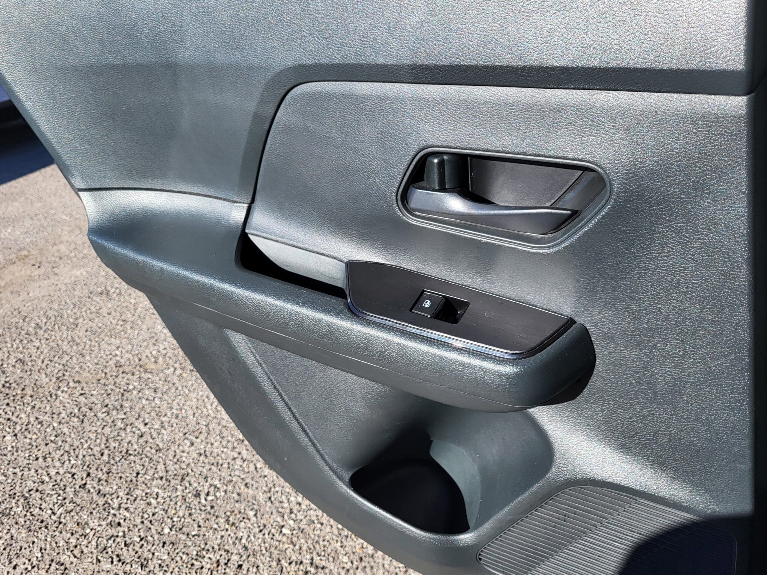 2025 Nissan Kicks - Image 11