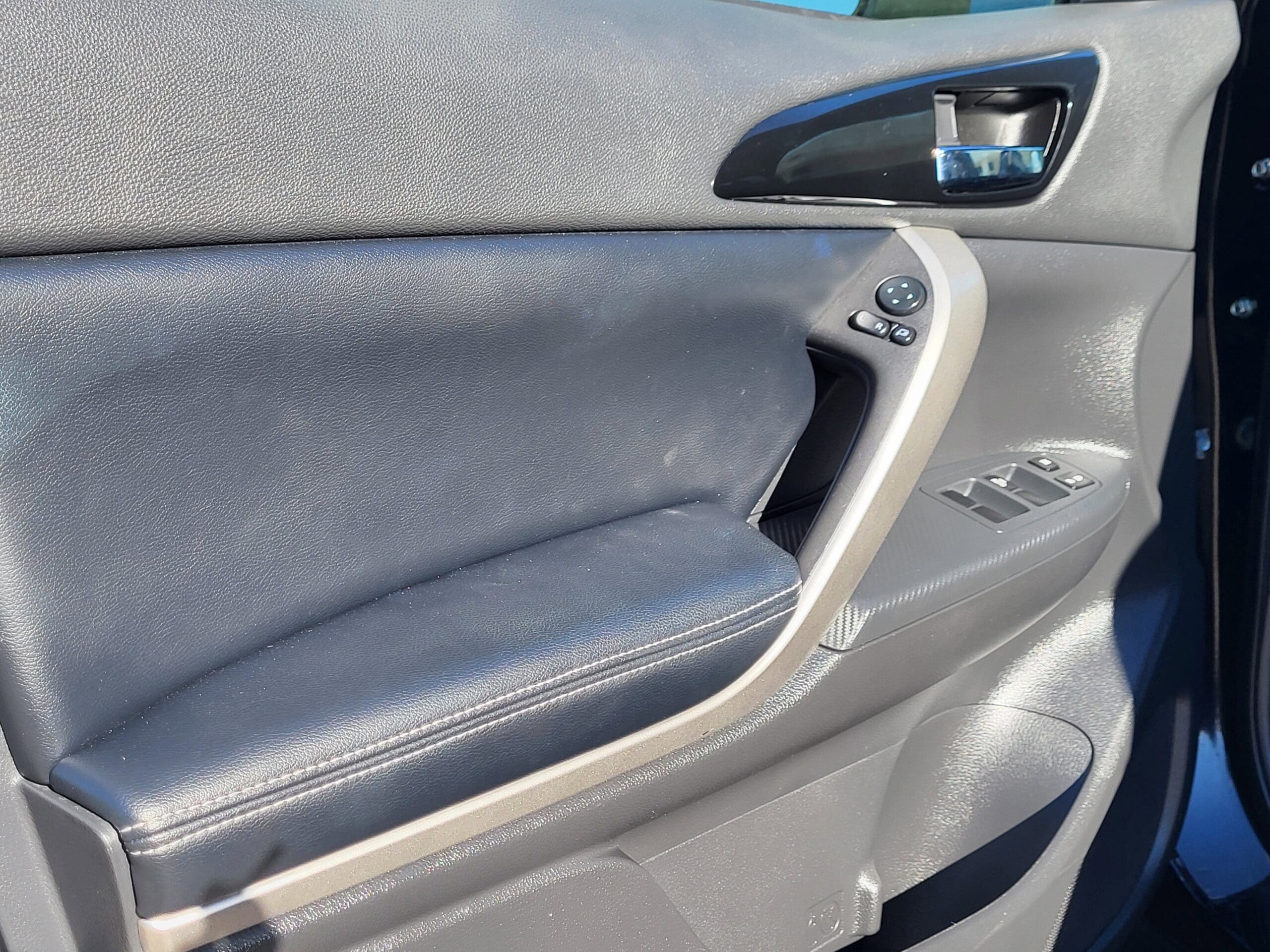 2024 Mitsubishi Eclipse Cross - Image 7