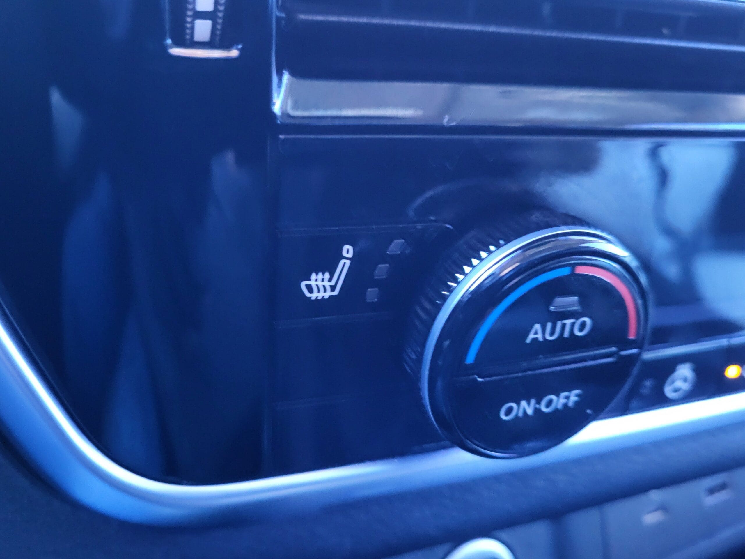 2021 Nissan Rogue - Image 26