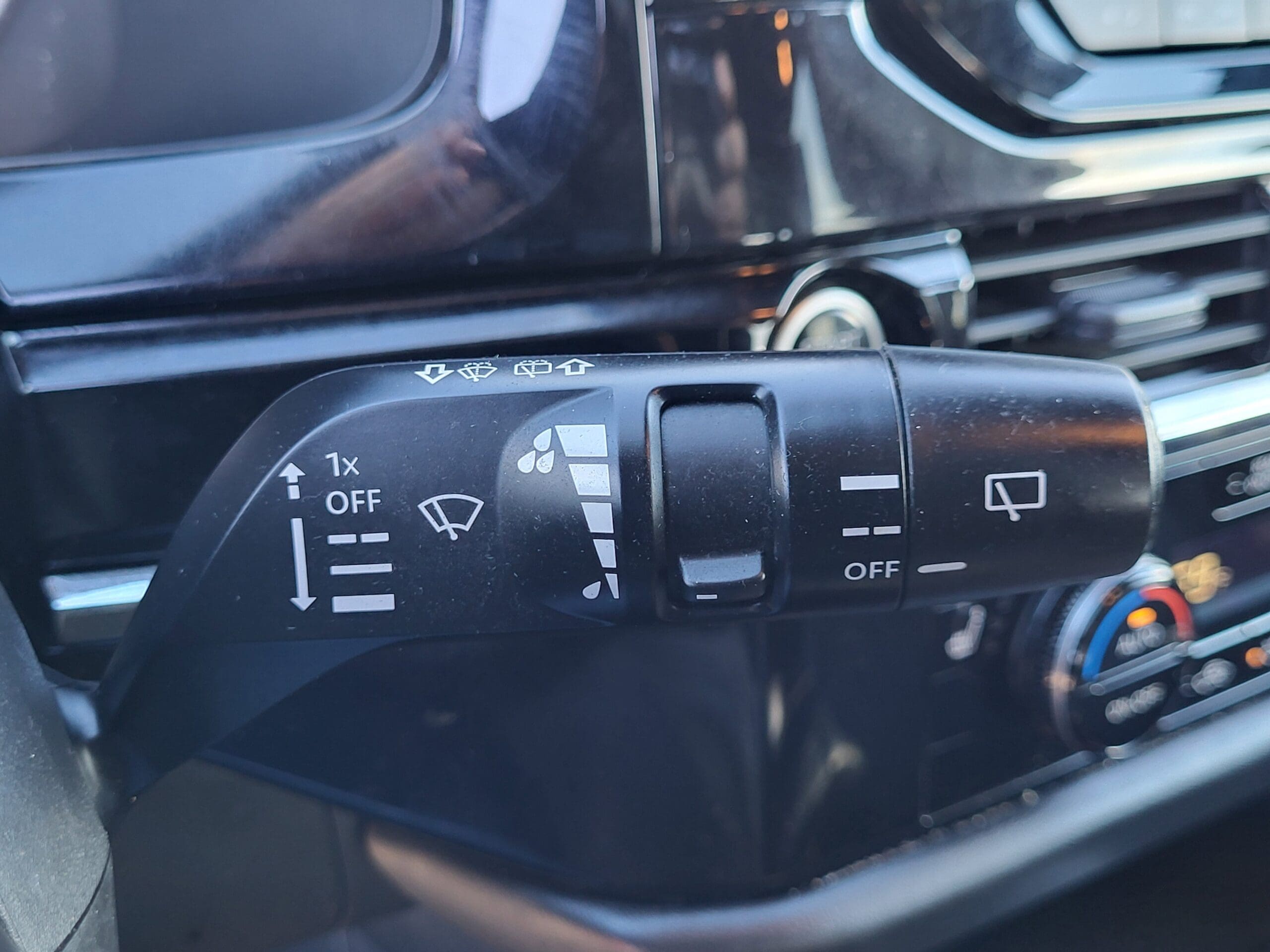 2023 Nissan Pathfinder - Image 28