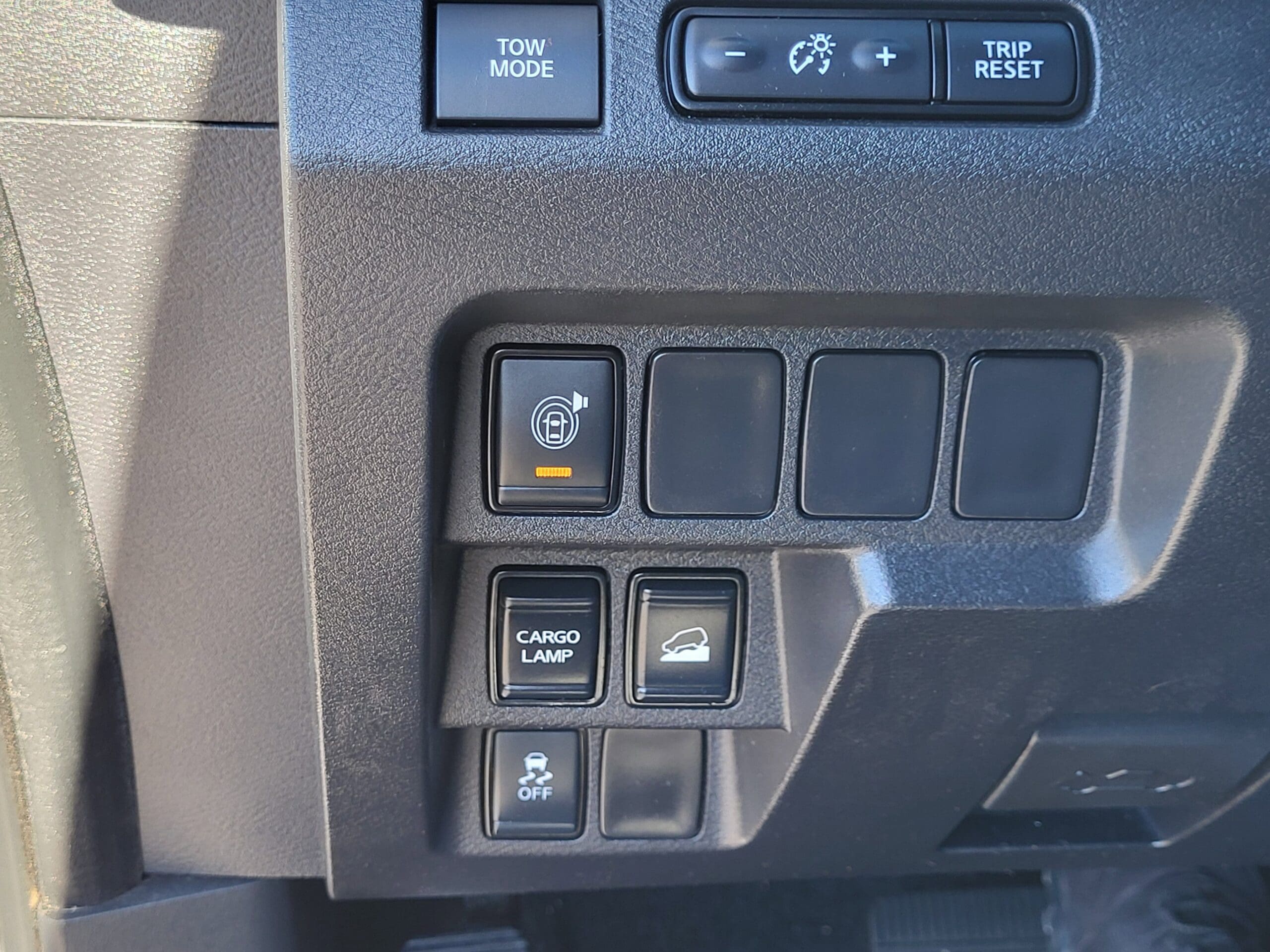 2022 Nissan Frontier - Image 27