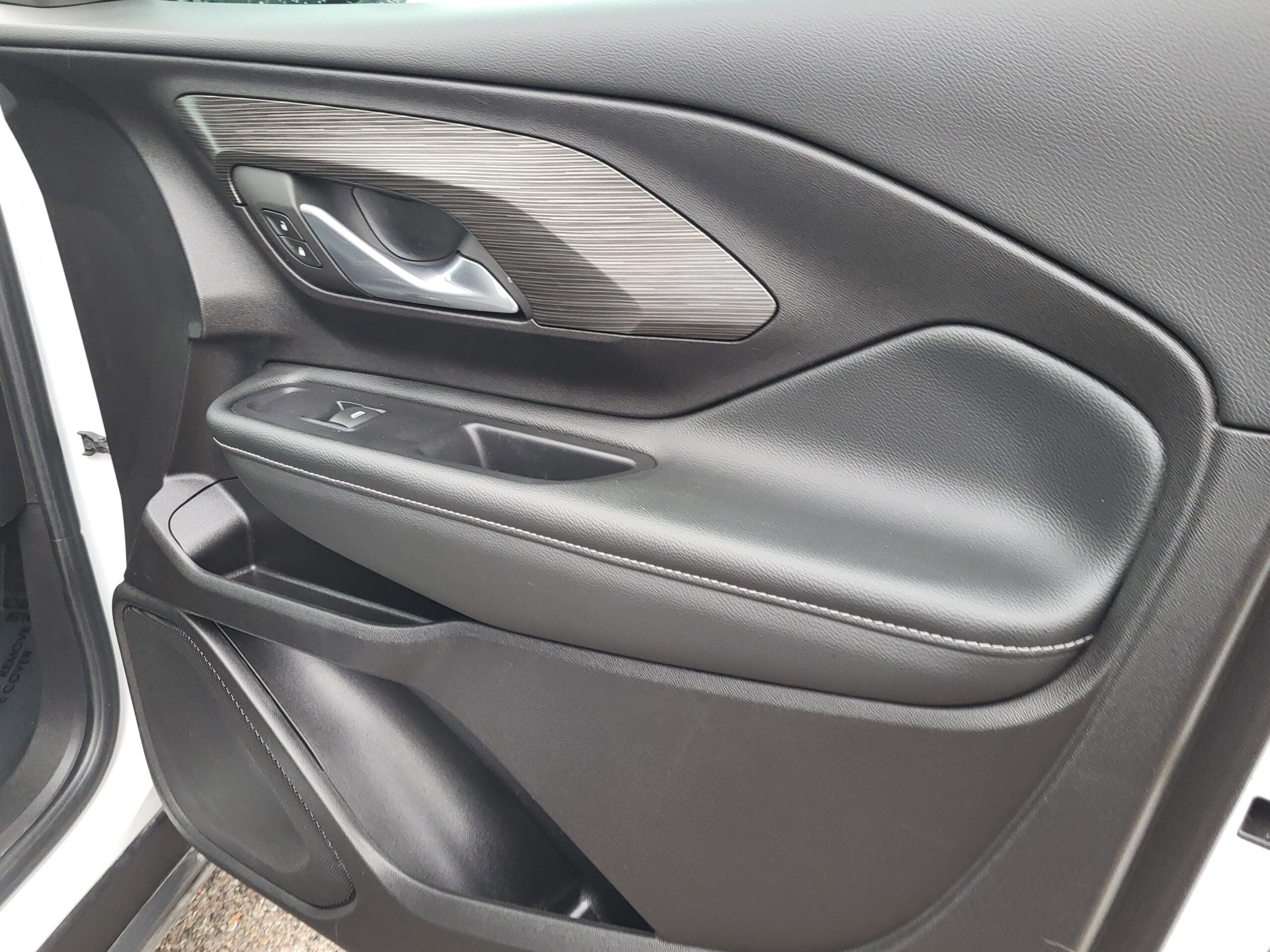 2024 GMC Terrain - Image 16