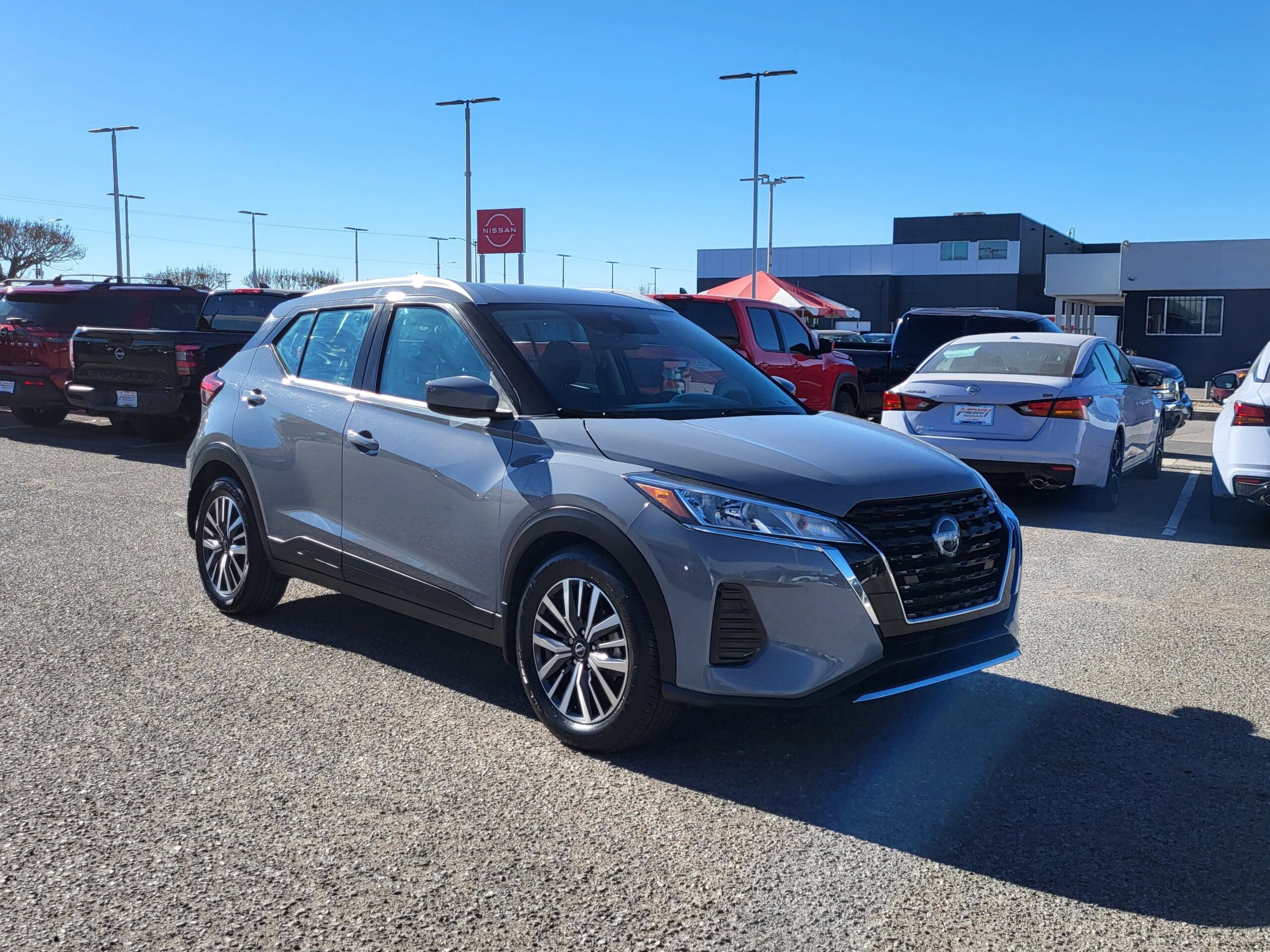 2022 Nissan Kicks - Image 4