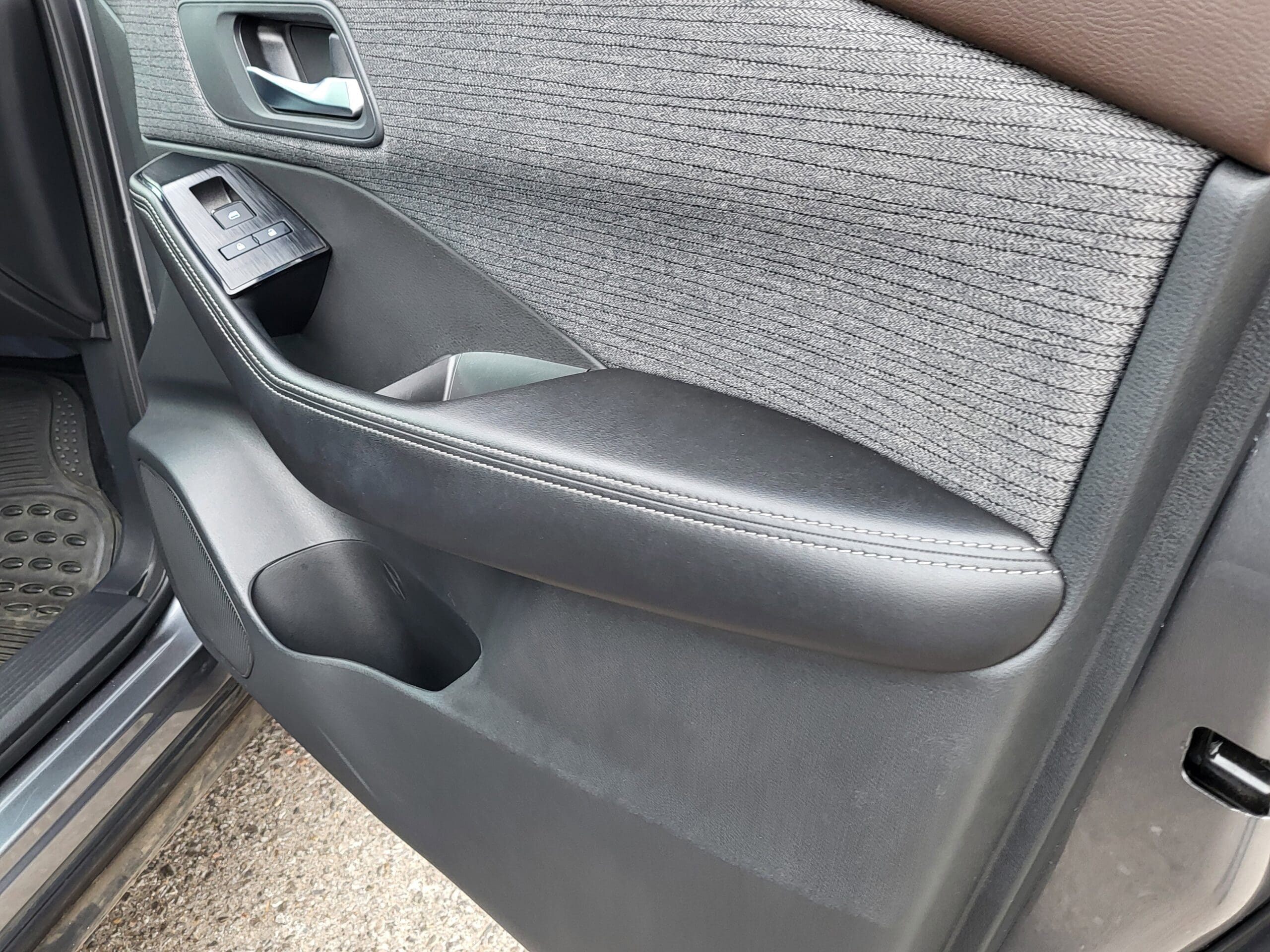 2022 Nissan Rogue - Image 15