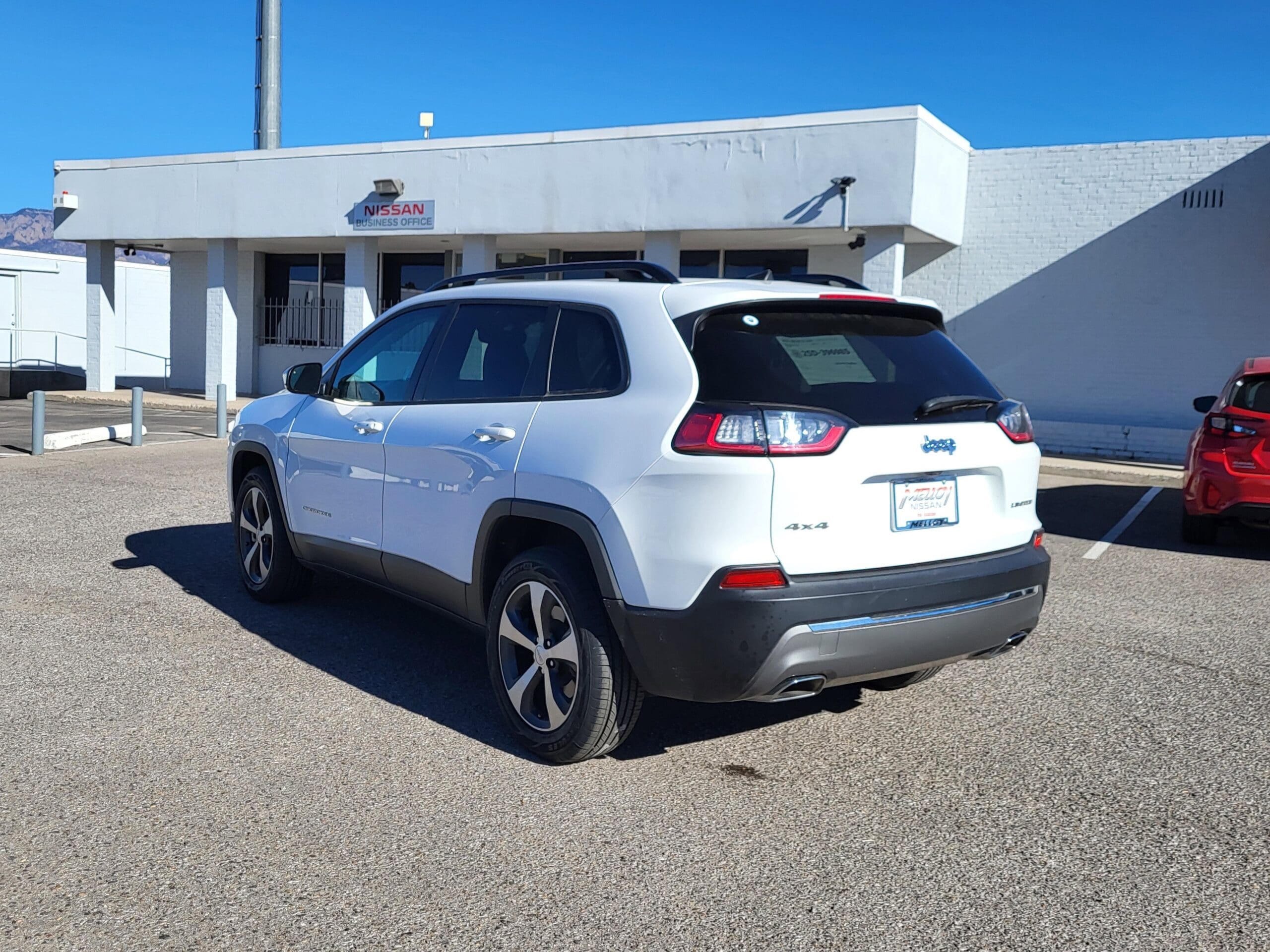 2022 Jeep Cherokee - Image 3