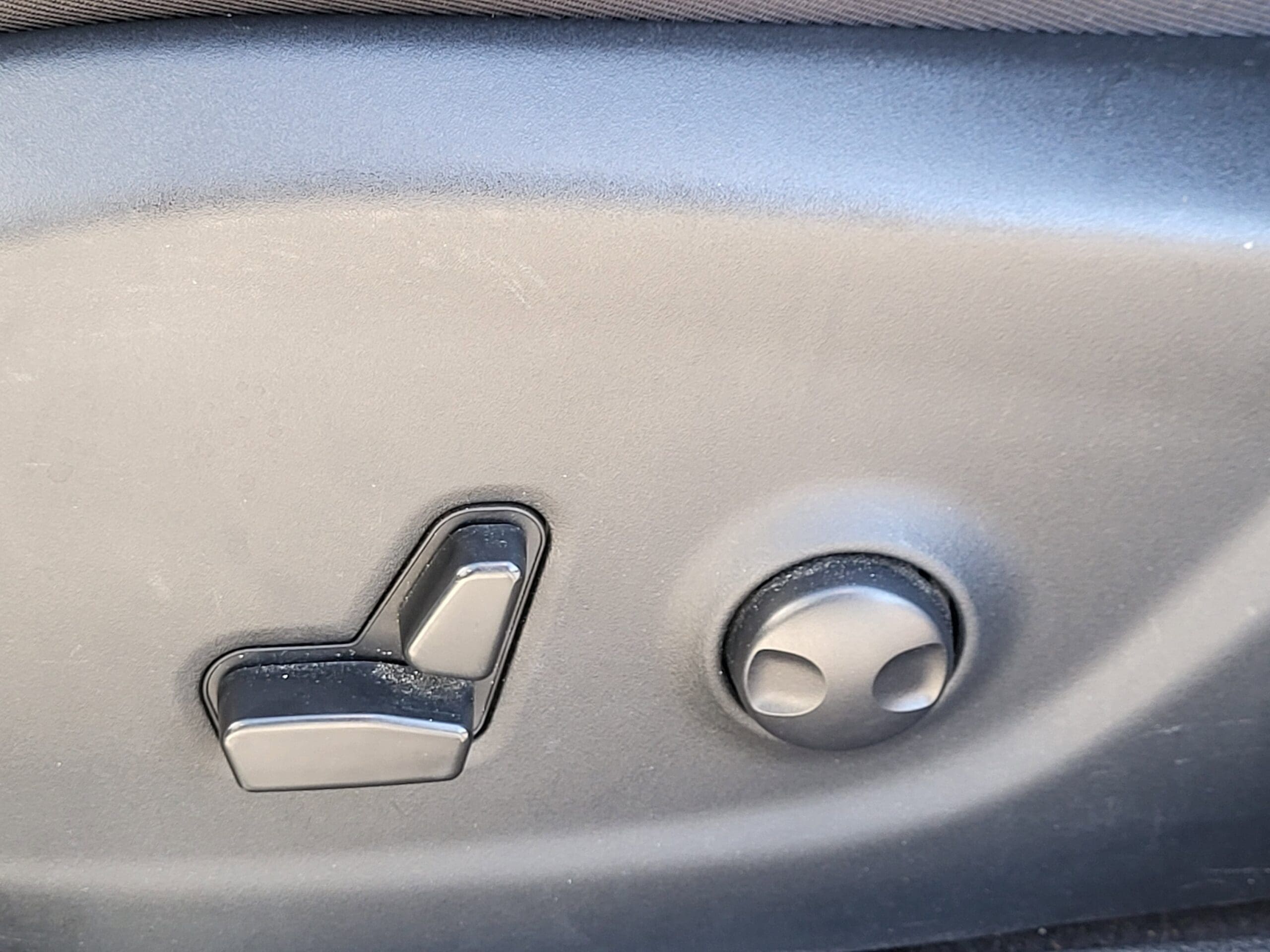 2022 Jeep Cherokee - Image 7