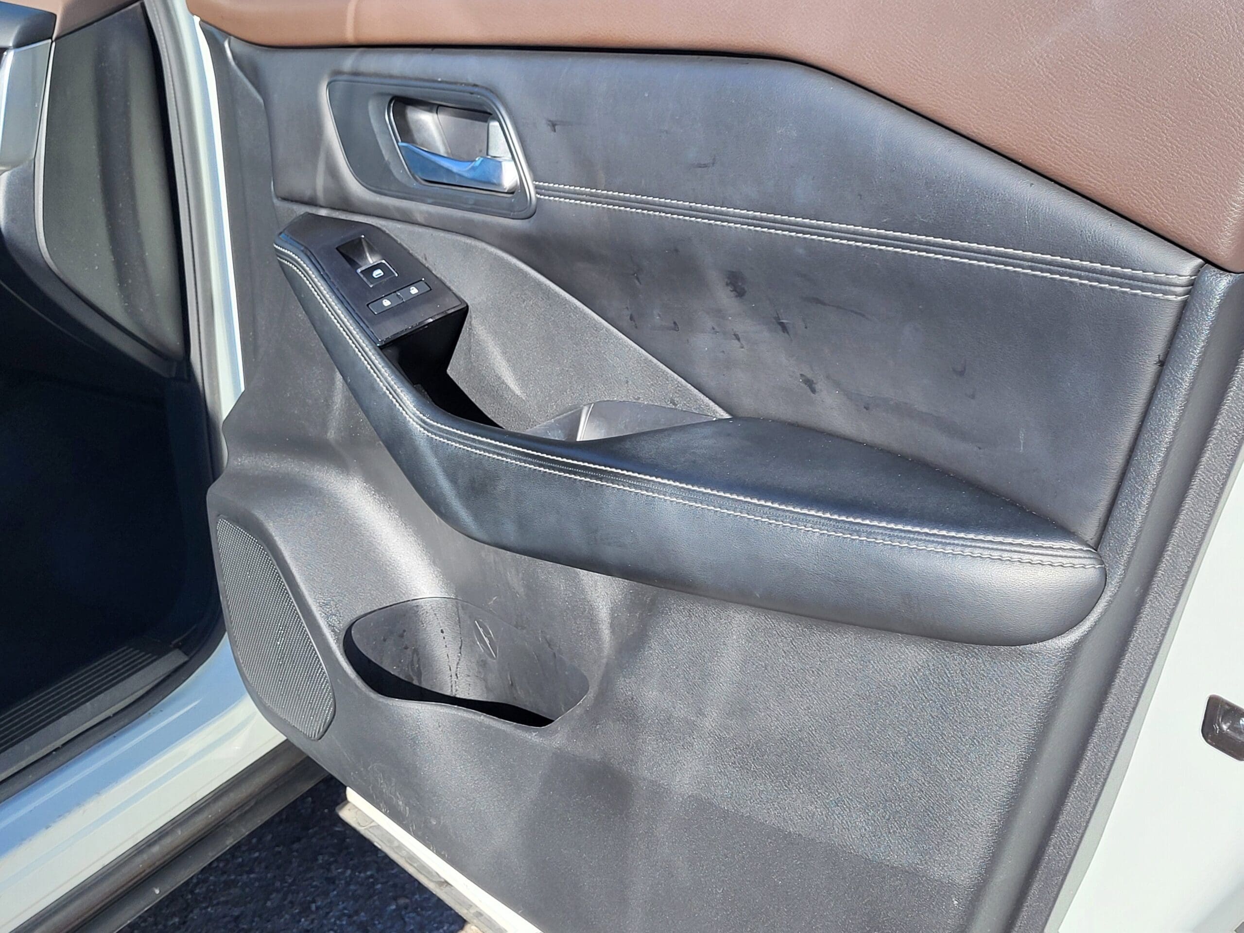 2023 Nissan Rogue - Image 17