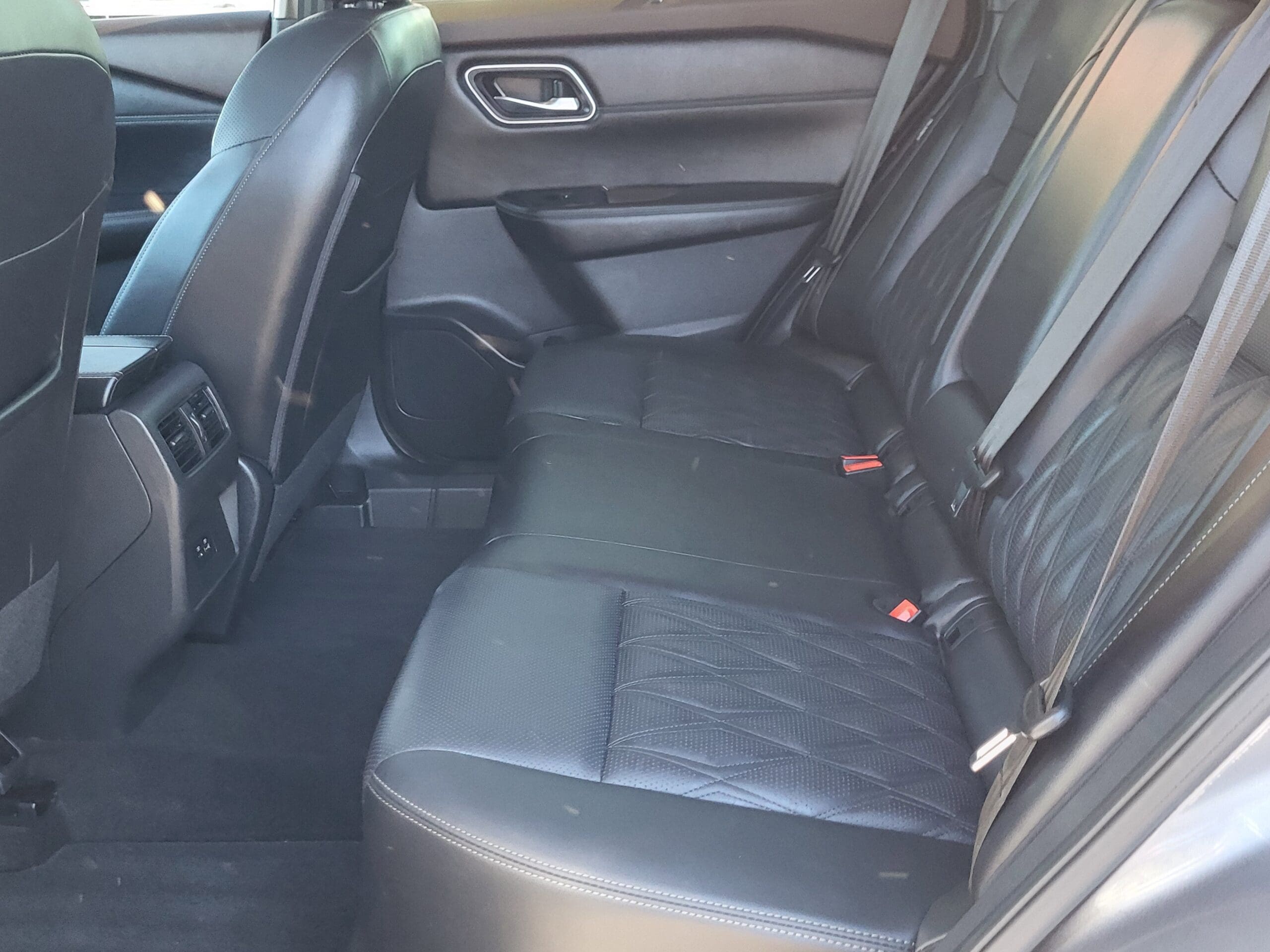 2023 Nissan Rogue - Image 9