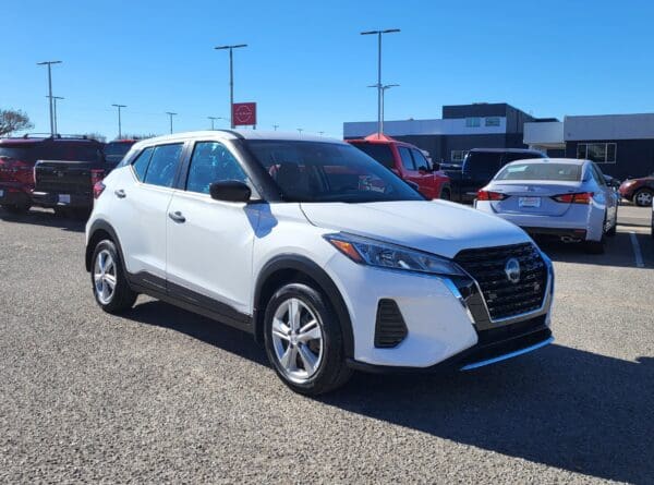 2023 Nissan Kicks