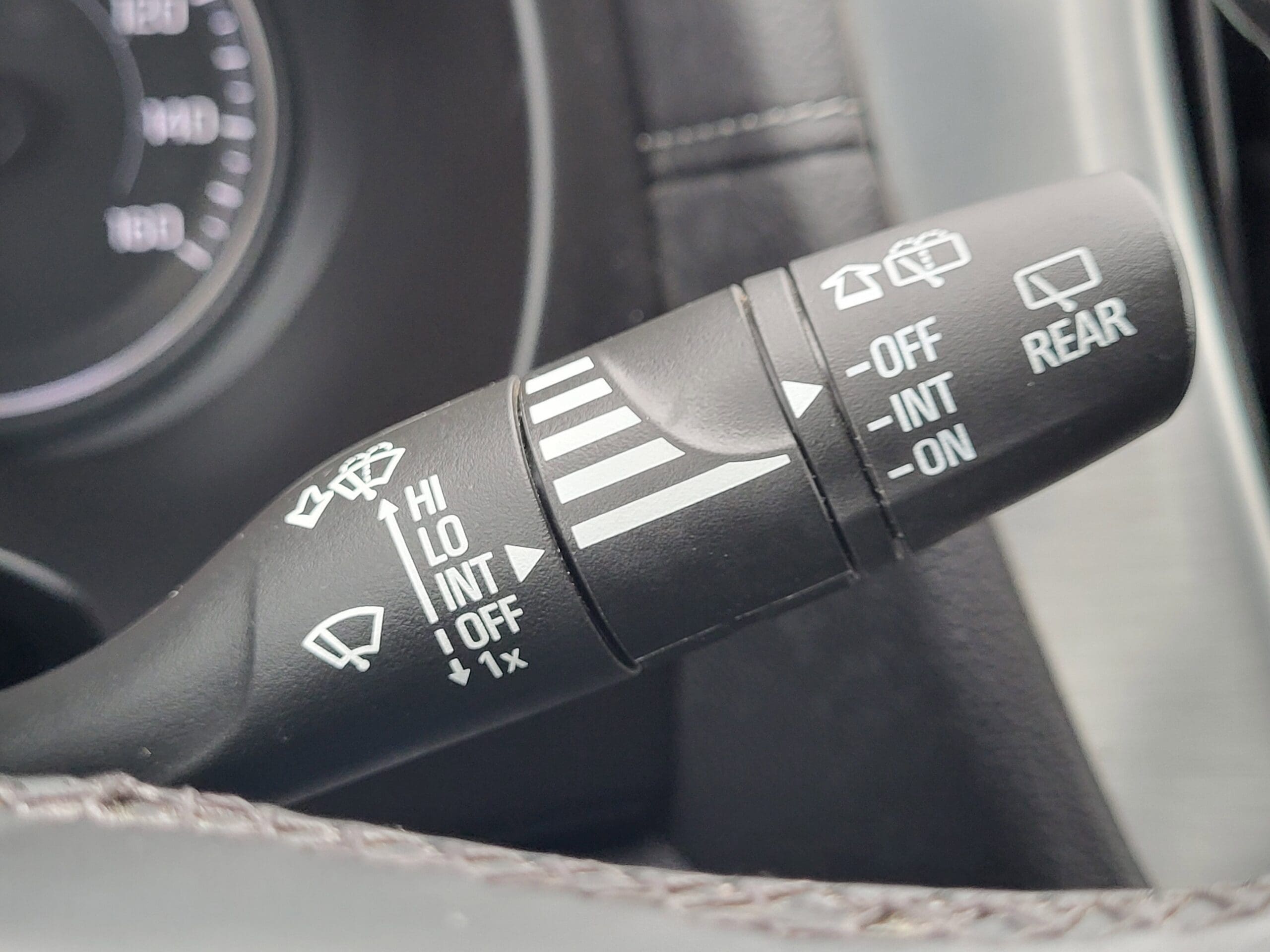 2024 GMC Terrain - Image 27