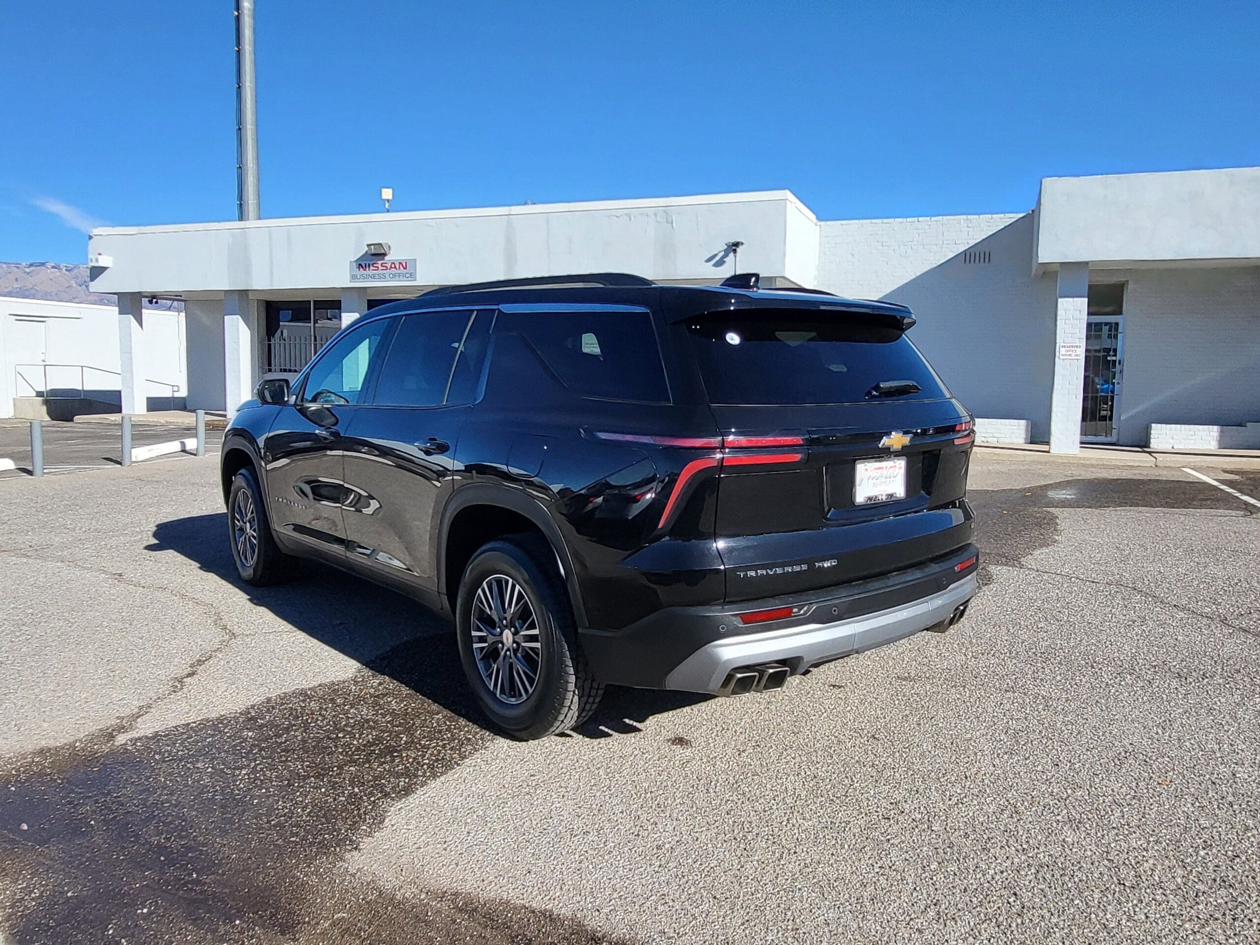2024 Chevrolet Traverse - Image 3