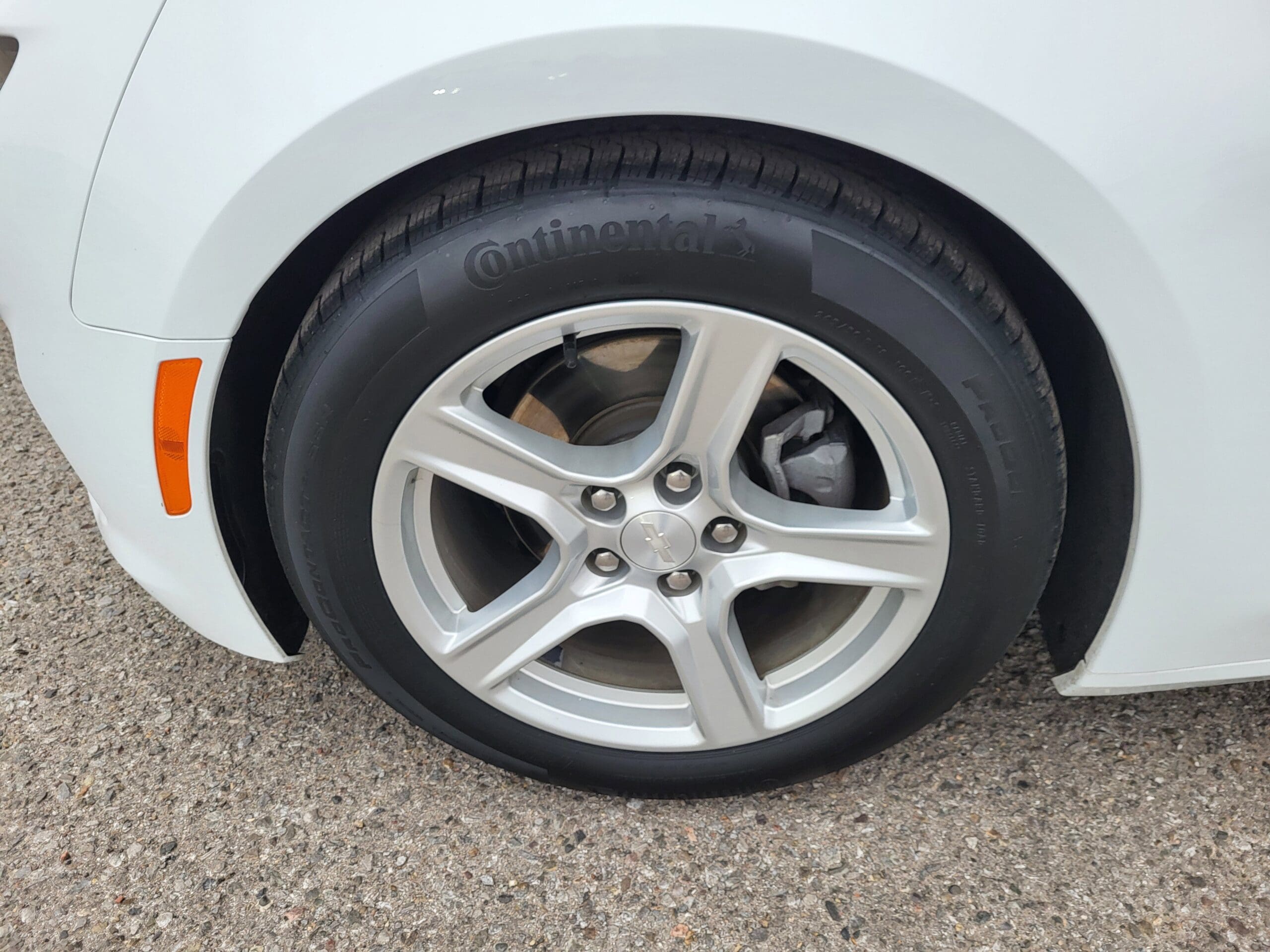 2023 Chevrolet Camaro - Image 16