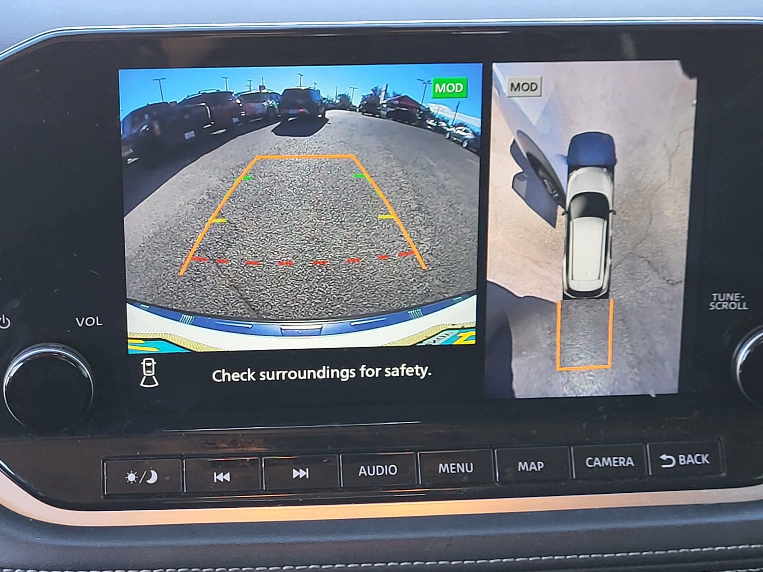 2023 Nissan Rogue - Image 25