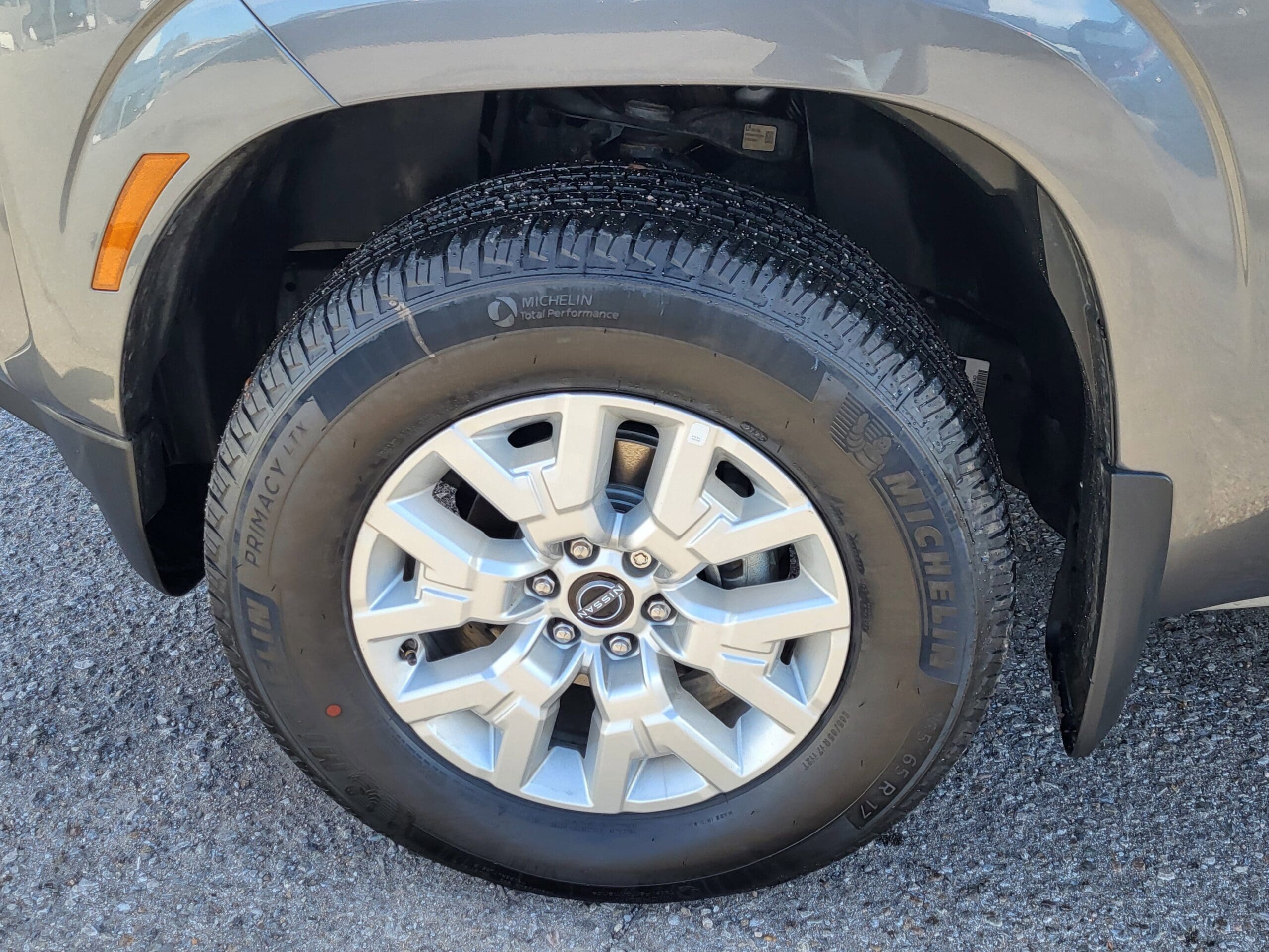 2023 Nissan Frontier - Image 19