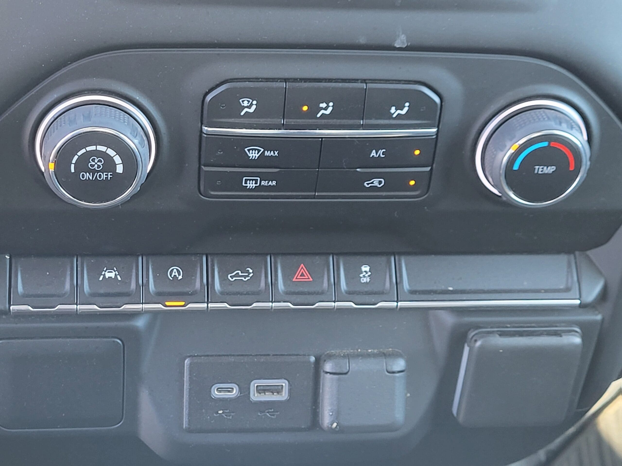 2022 Chevrolet Silverado 1500 - Image 25