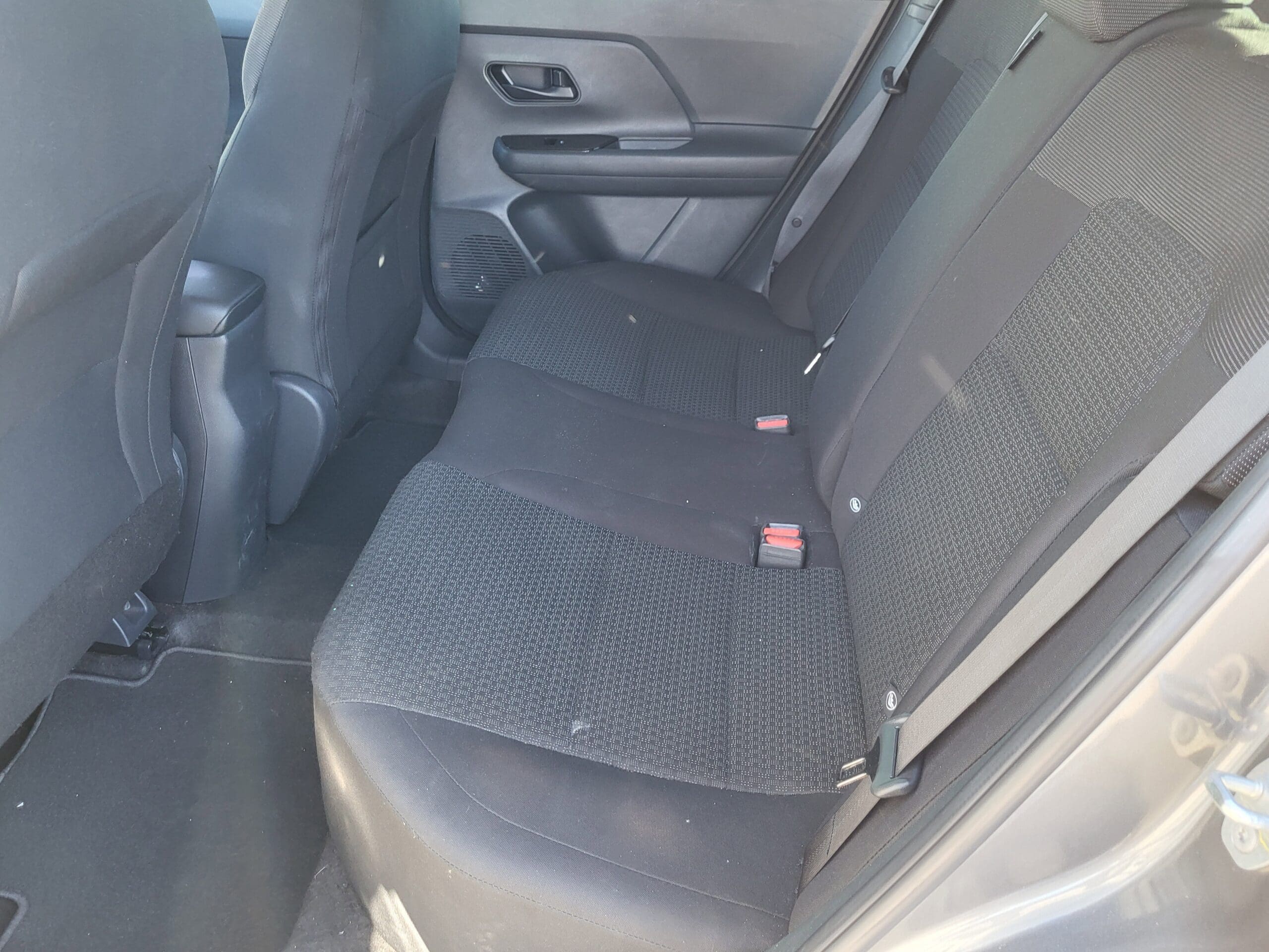 2025 Nissan Kicks - Image 9