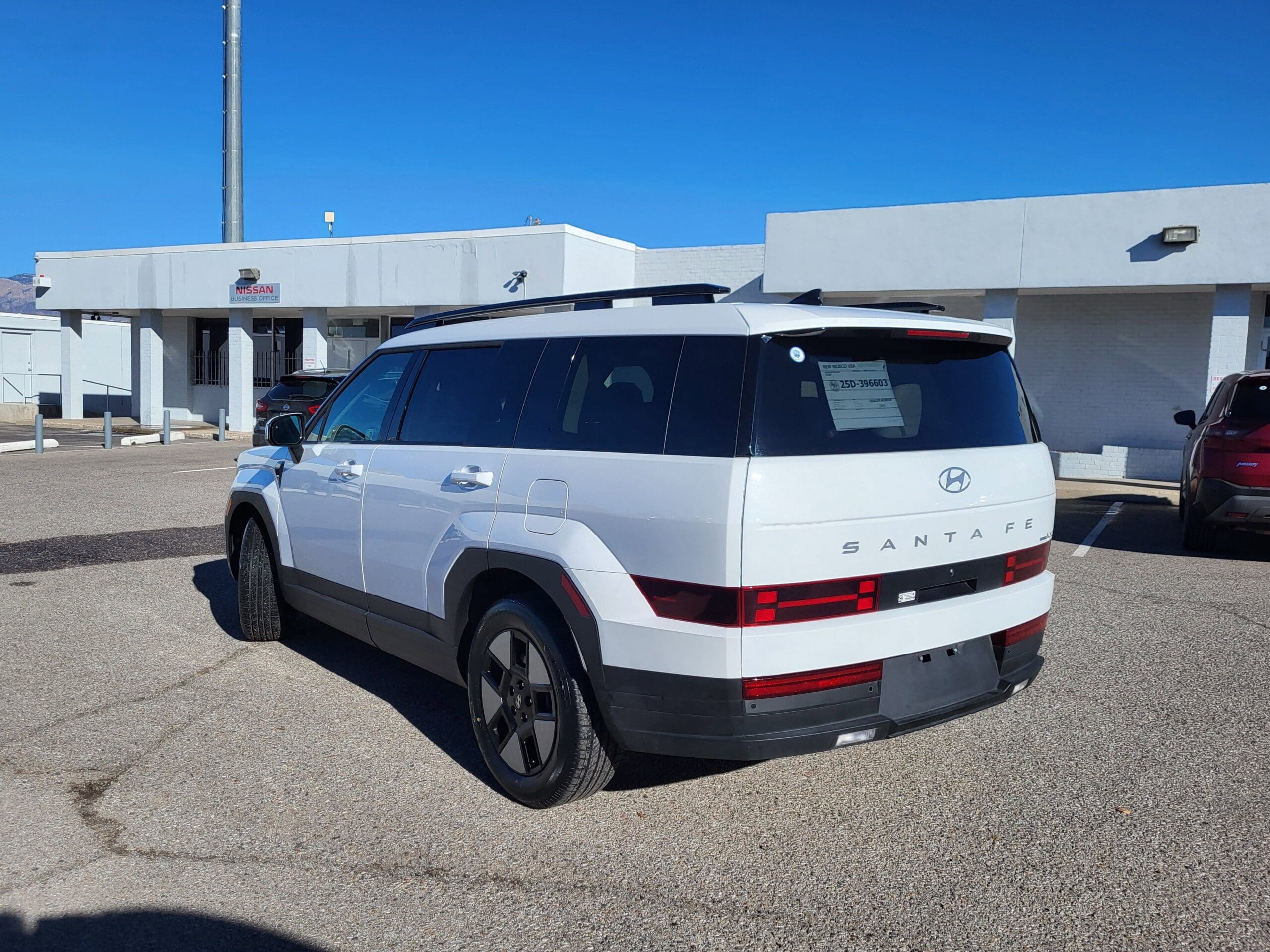 2025 Hyundai Santa Fe Hybrid - Image 3