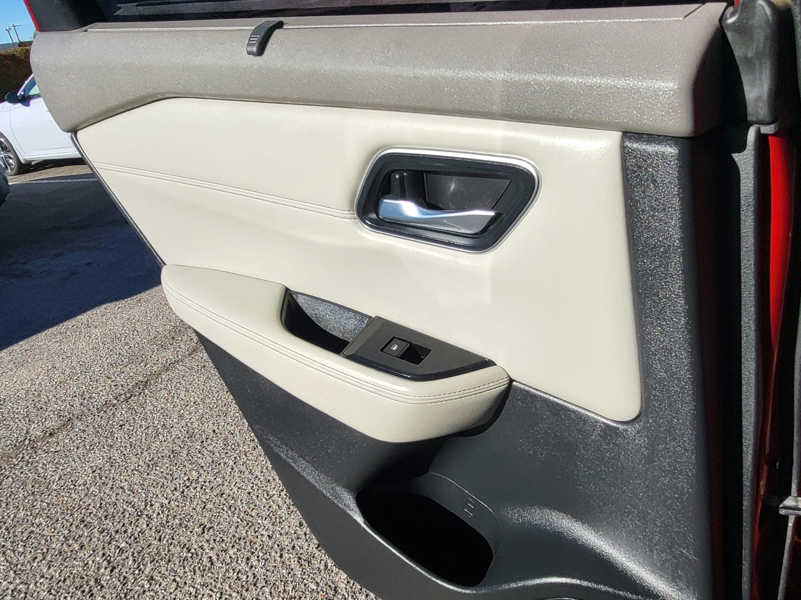 2021 Nissan Rogue - Image 11