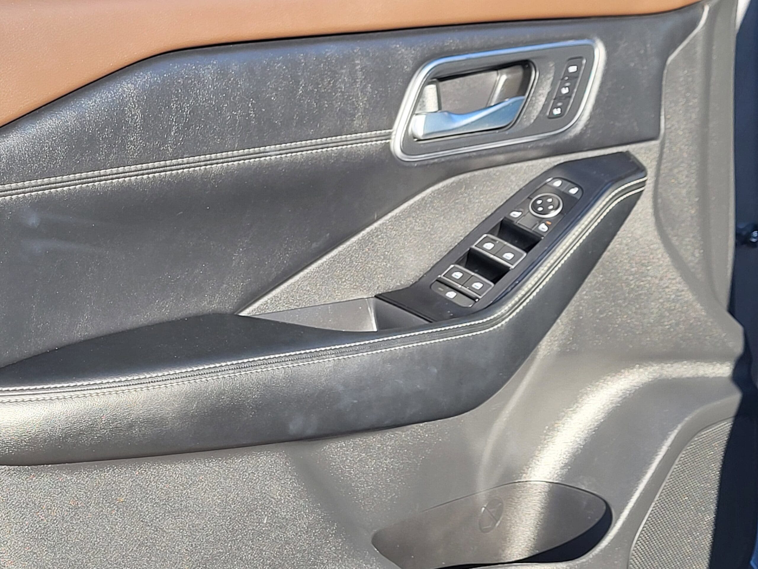 2023 Nissan Rogue - Image 6