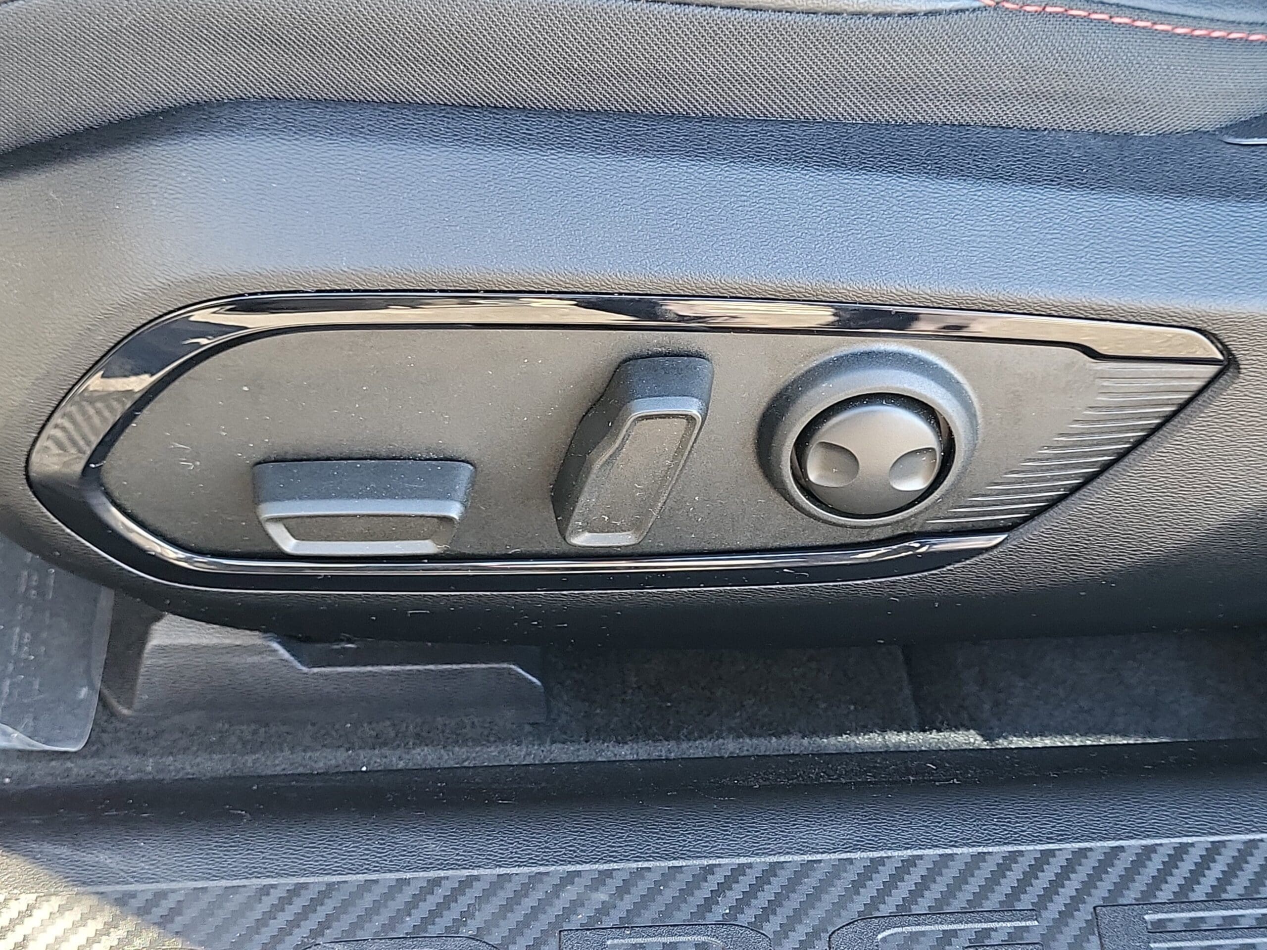 2025 Dodge Charger Daytona - Image 20