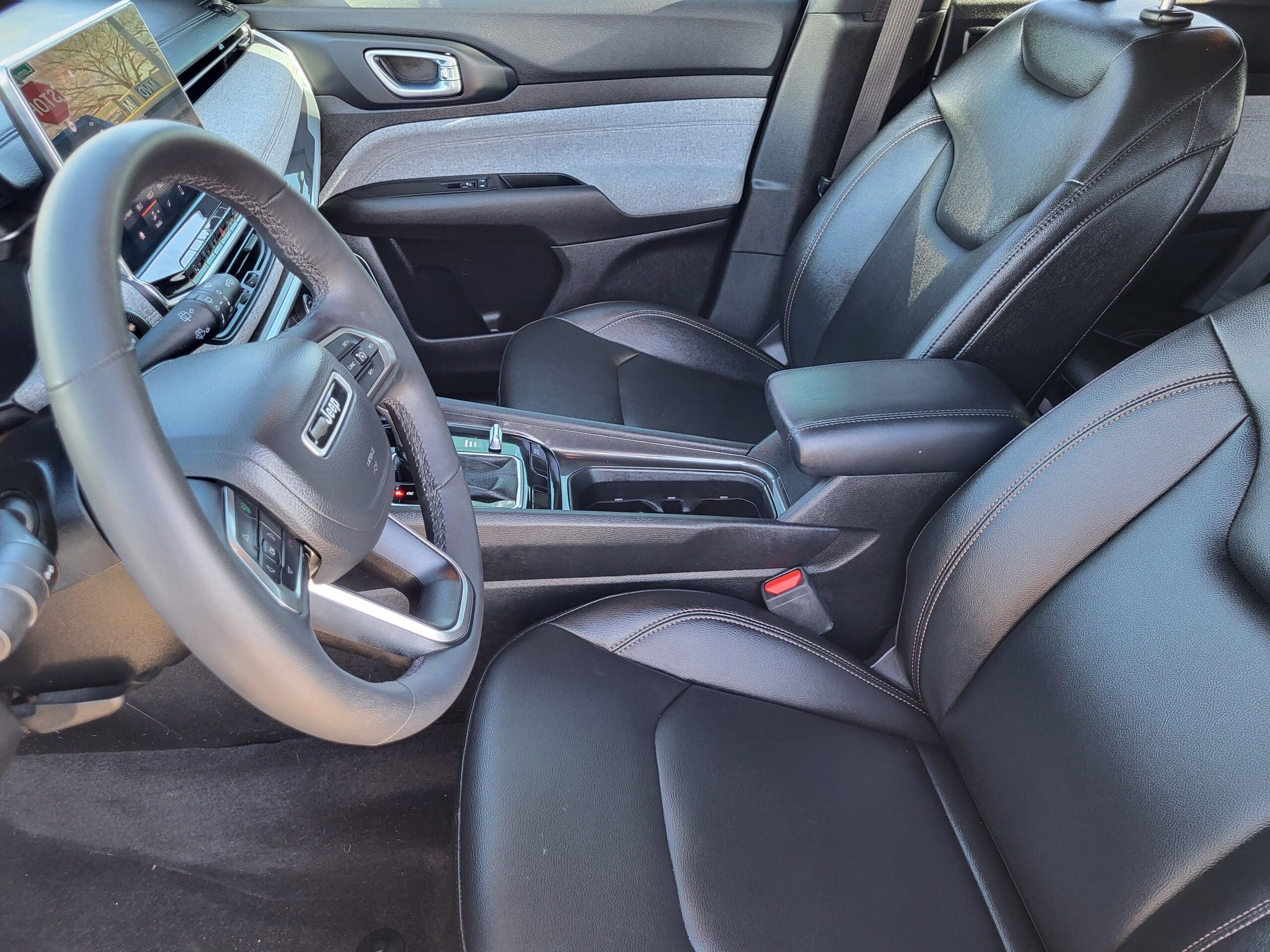 2023 Jeep Compass - Image 15