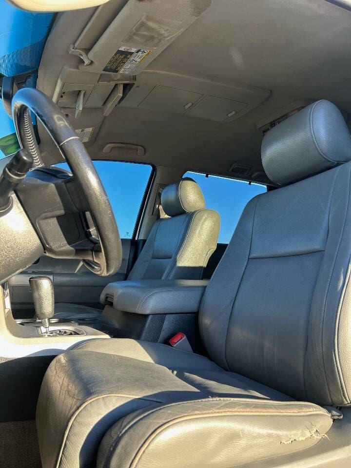 2008 Toyota Sequoia - Image 11