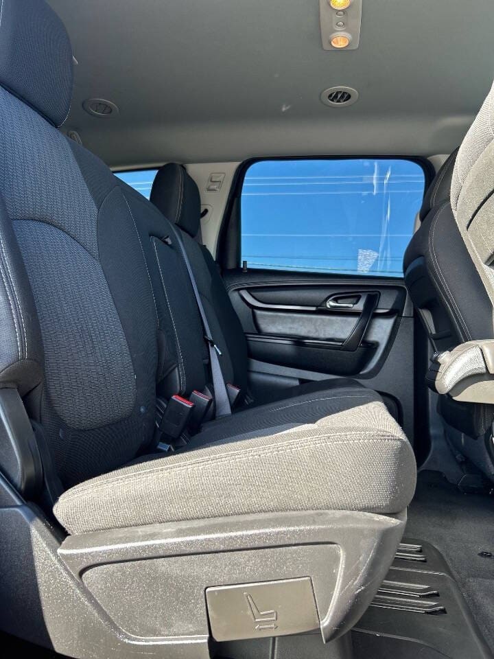 2015 Chevrolet Traverse - Image 8