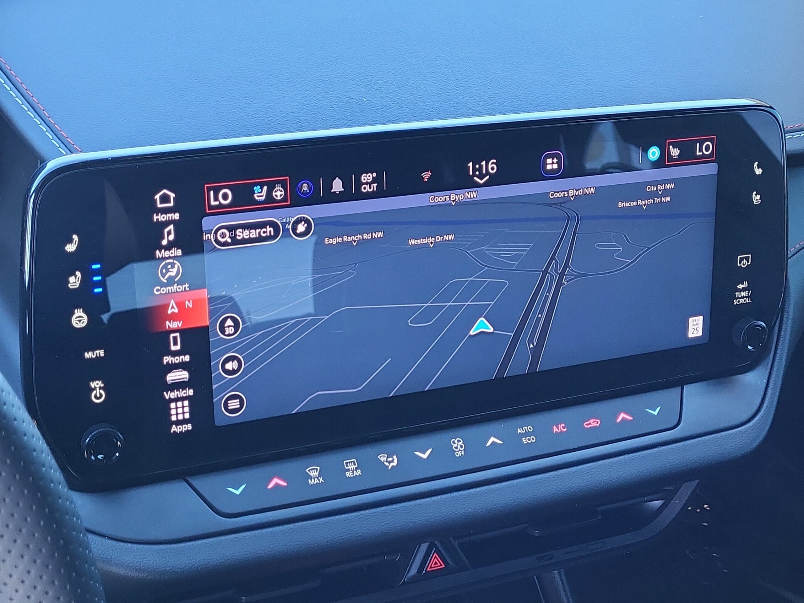 2025 Dodge Charger Daytona - Image 15