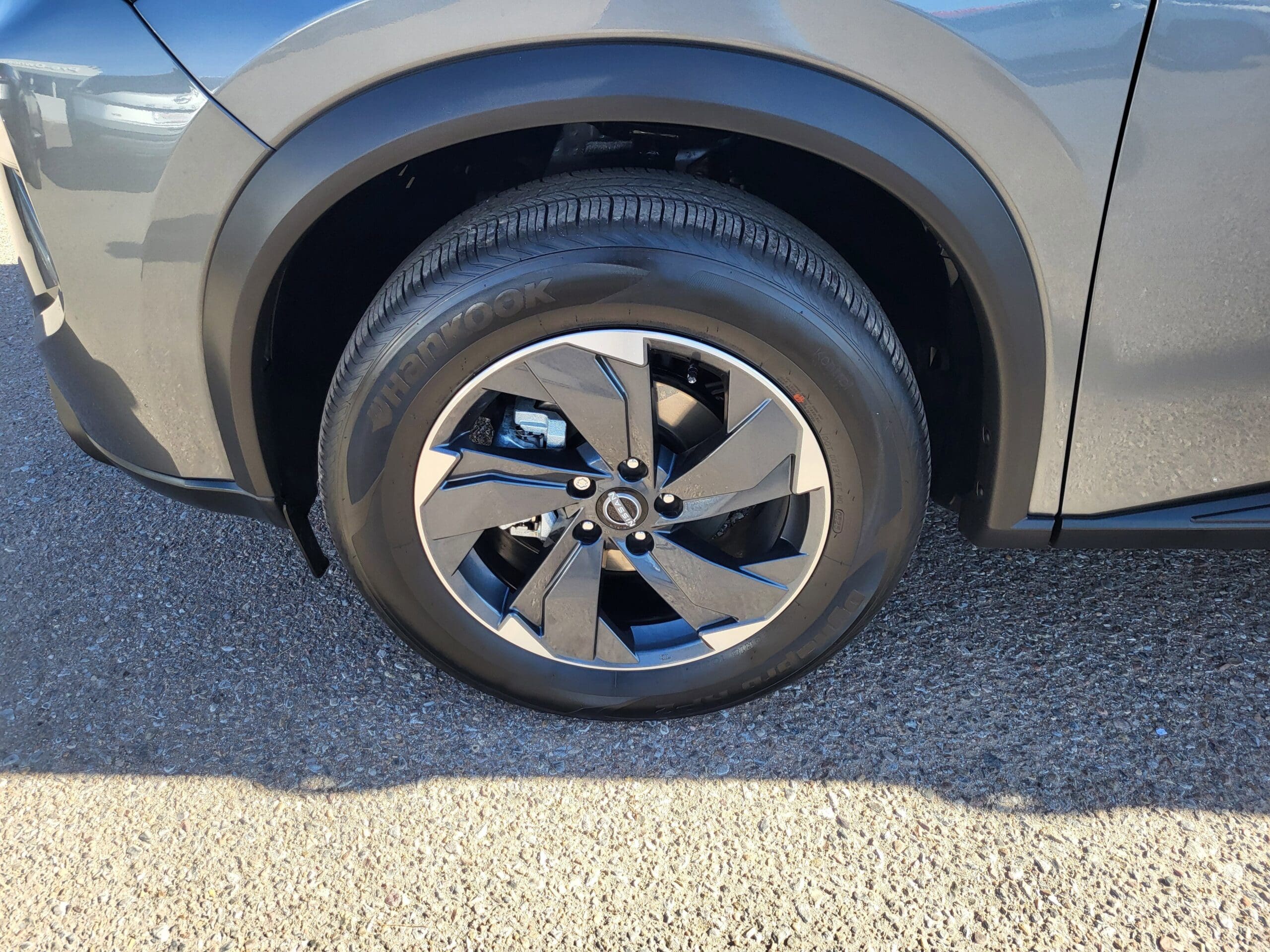 2025 Nissan Rogue - Image 17