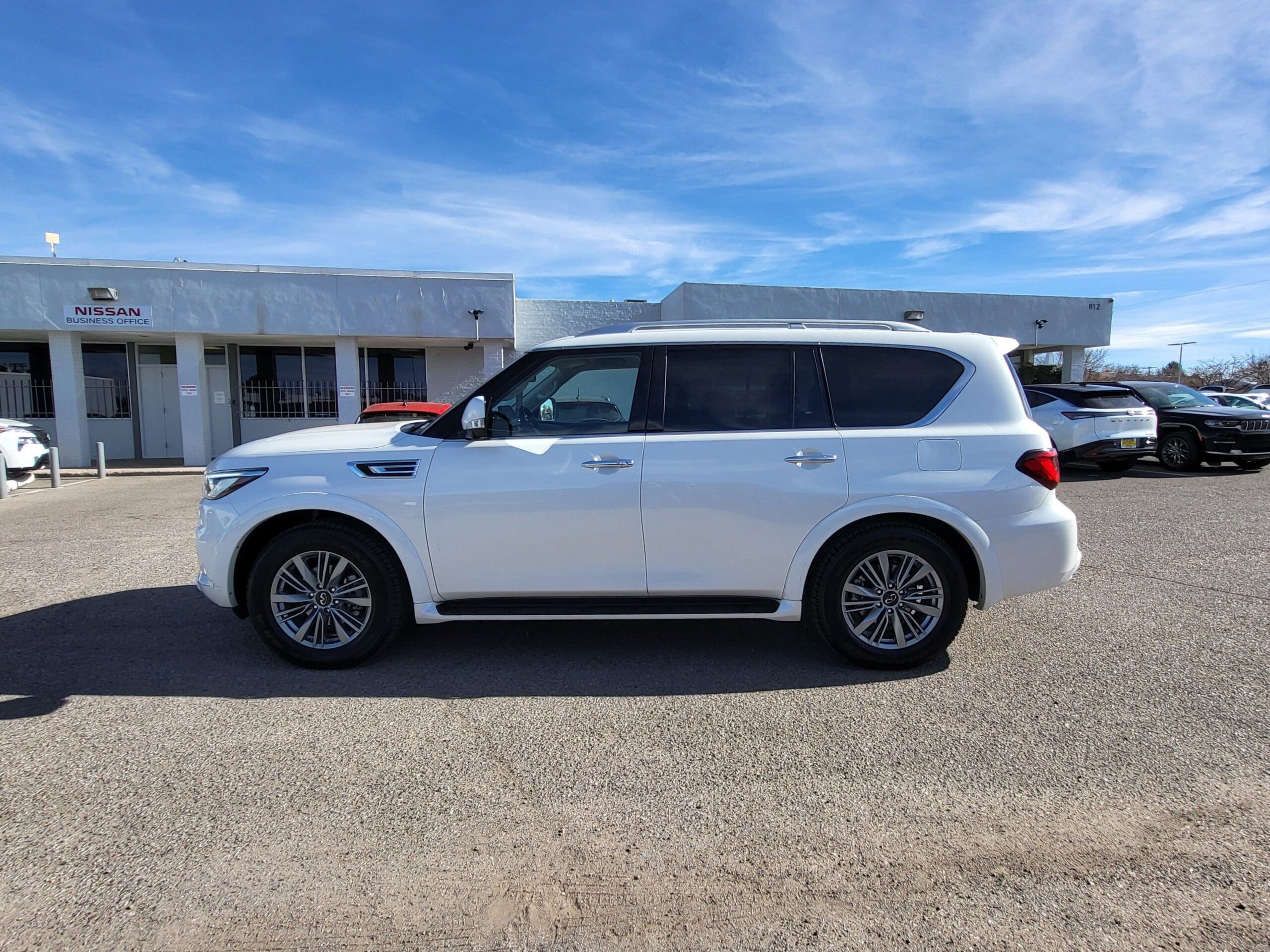 2024 INFINITI QX80 - Image 2