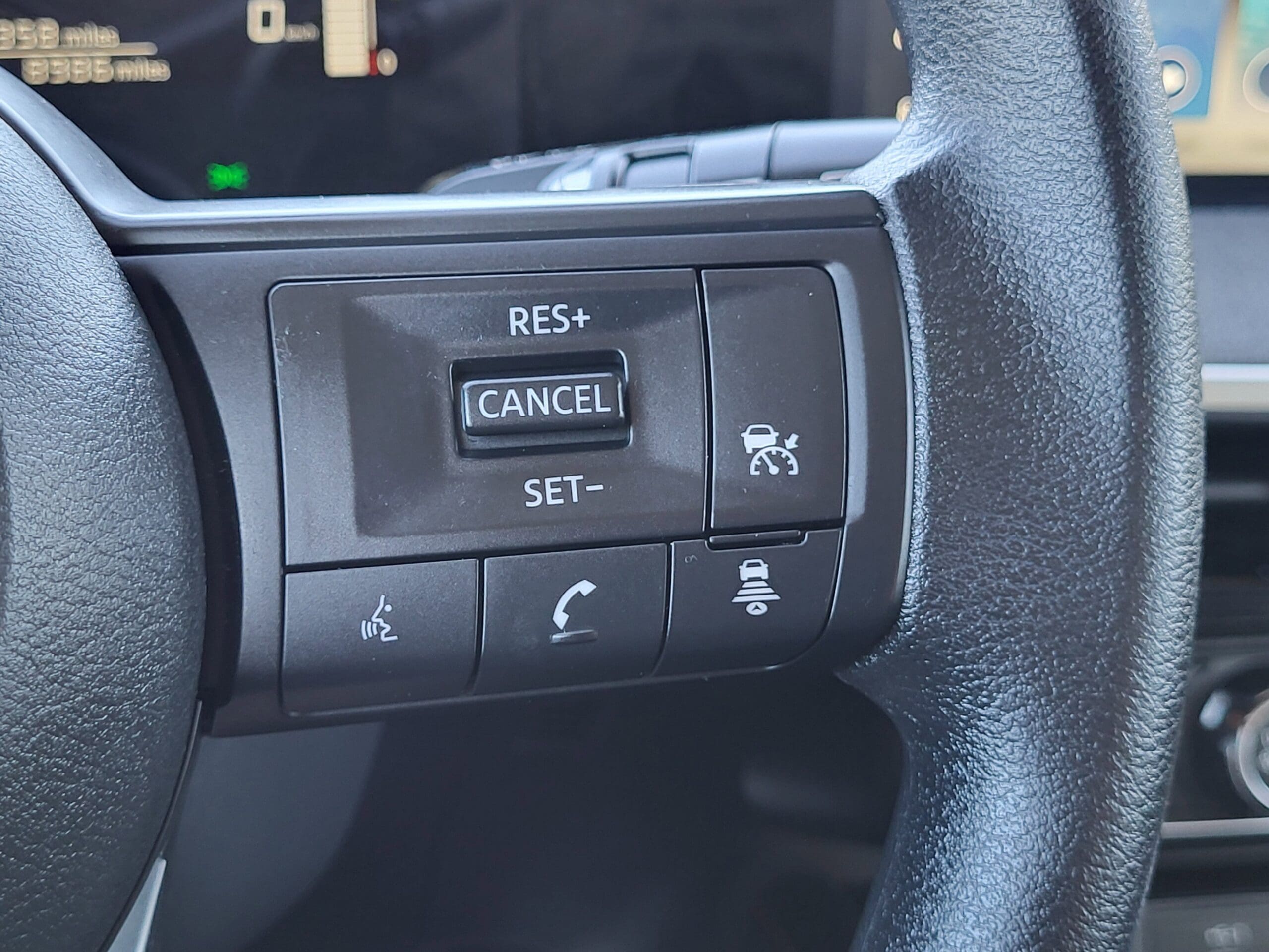 2025 Nissan Kicks - Image 19