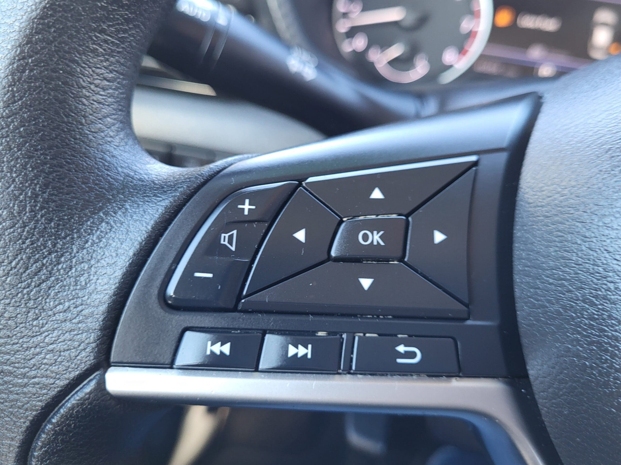 2024 Nissan Sentra - Image 19