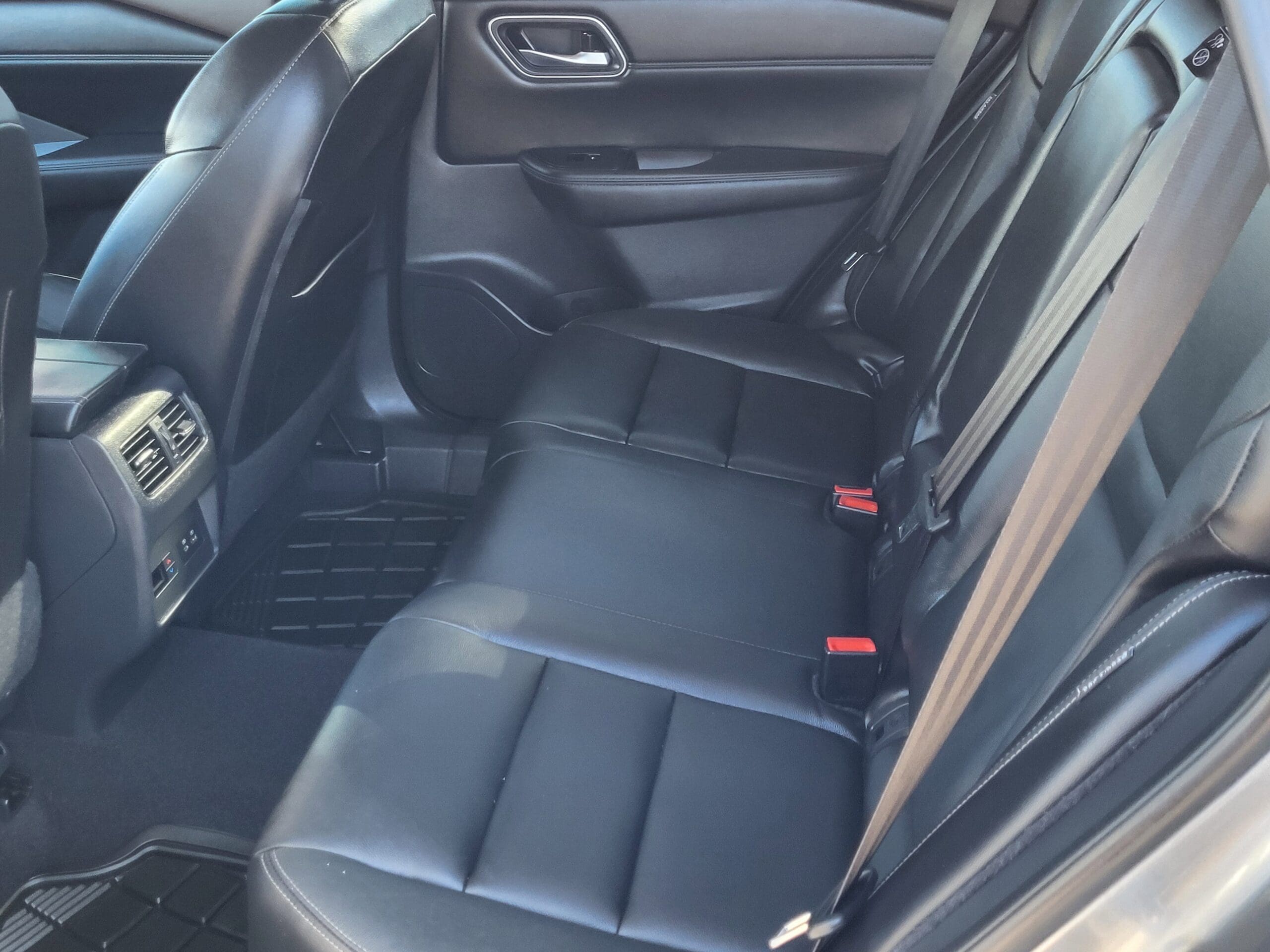 2021 Nissan Rogue - Image 7