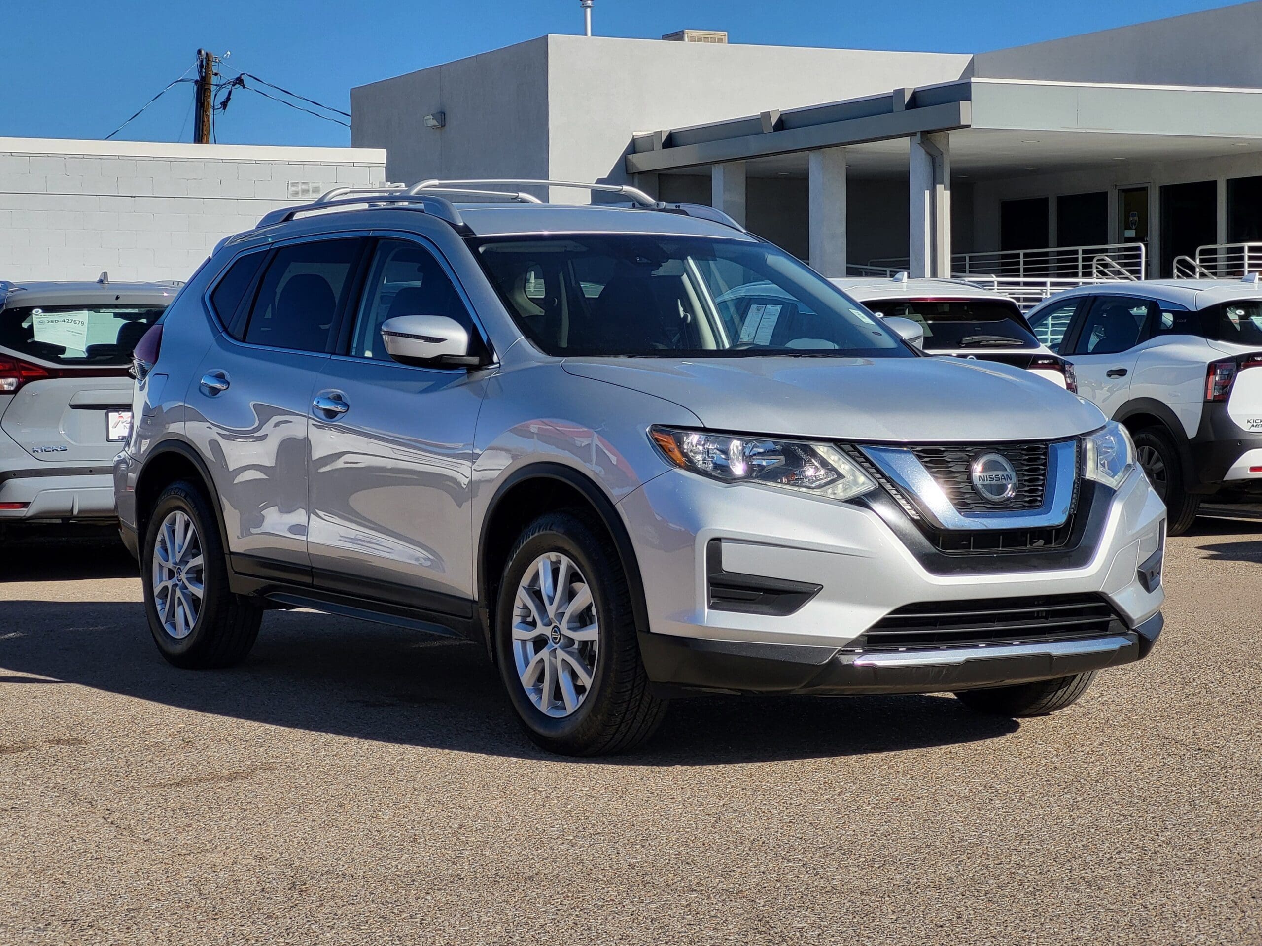 2020 Nissan Rogue - Image 2