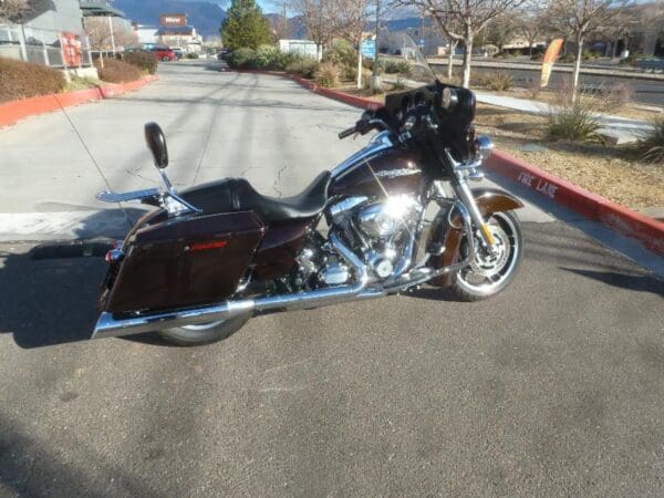 2011 Harley-Davidson FLHXI