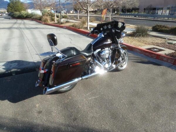 2011 Harley-Davidson FLHXI