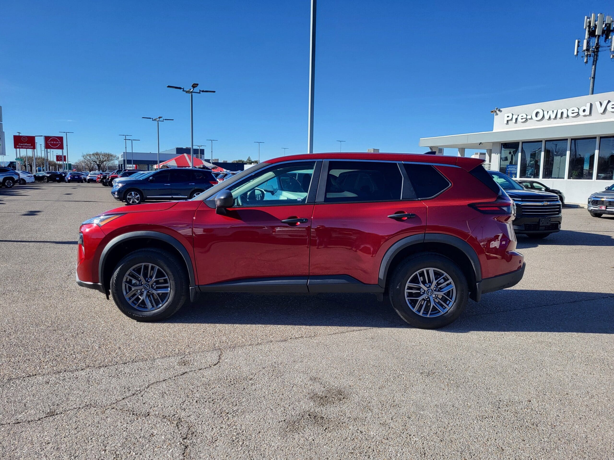 2025 Nissan Rogue - Image 2