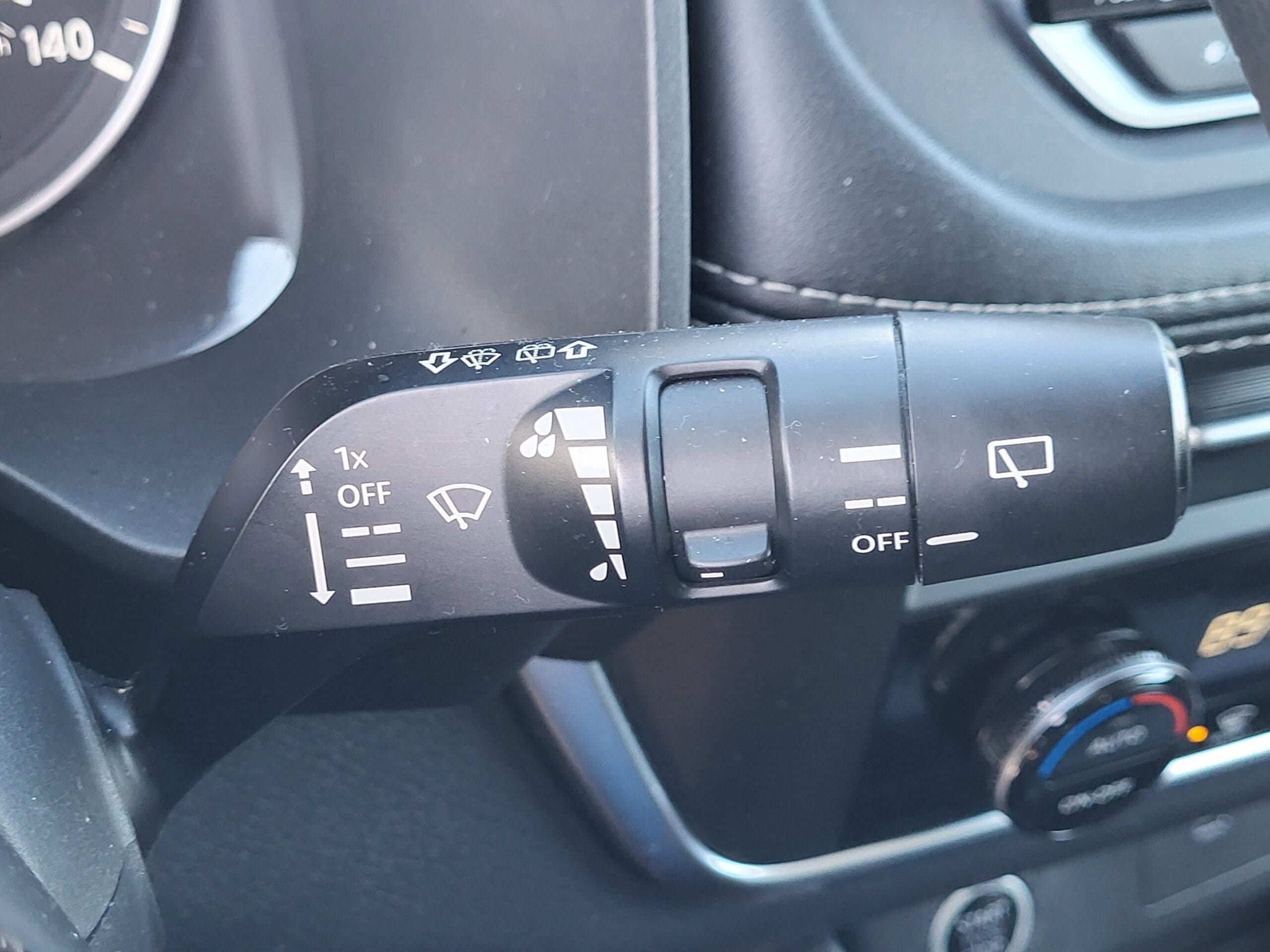 2023 Nissan Rogue - Image 25