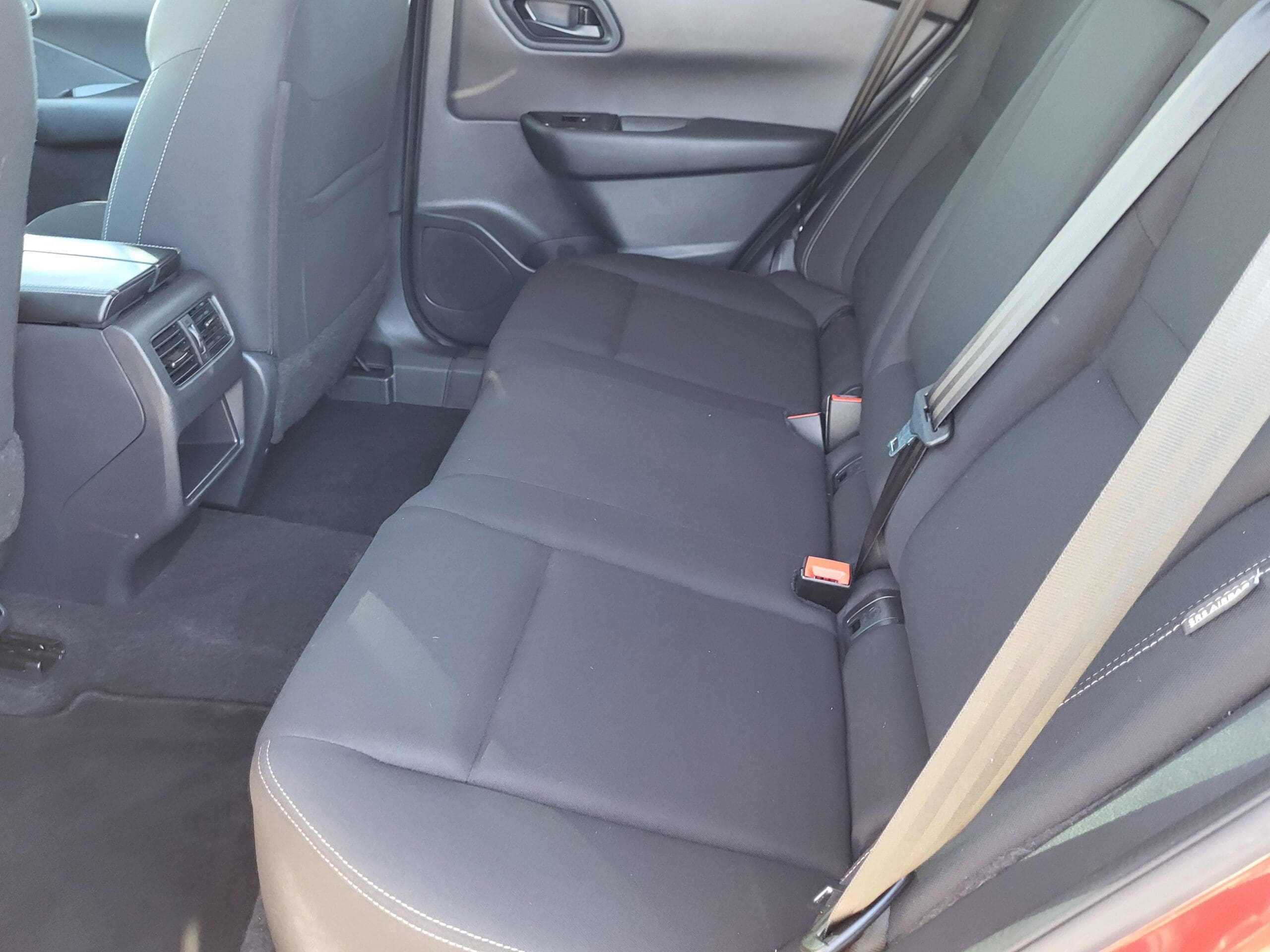 2025 Nissan Rogue - Image 12