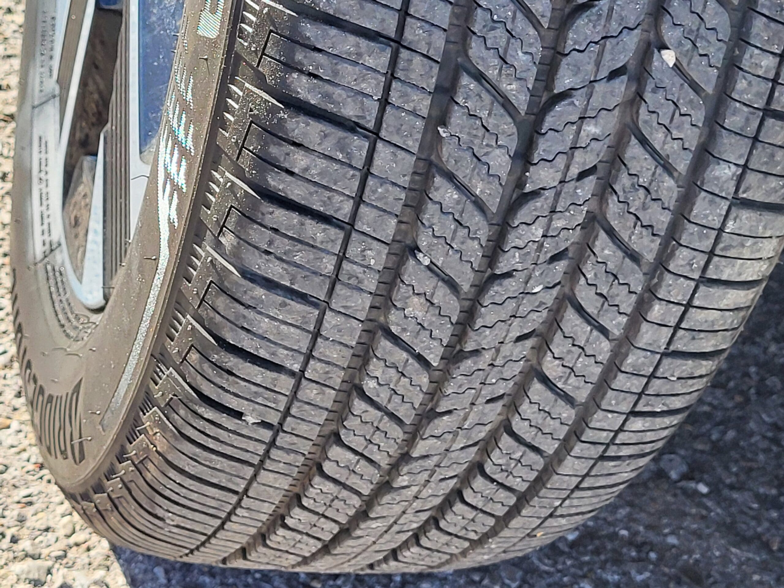 2025 Nissan Kicks - Image 12