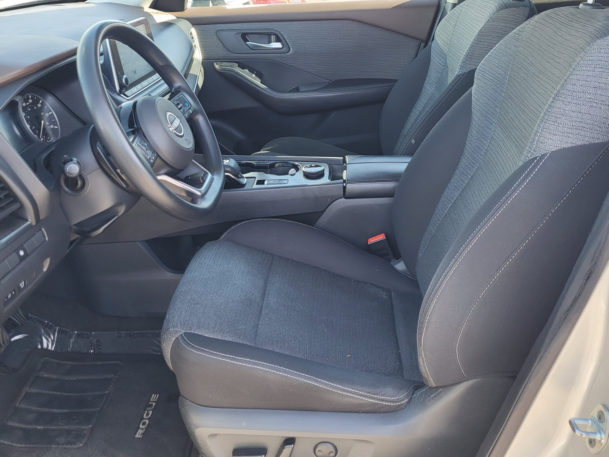 2023 Nissan Rogue - Image 8