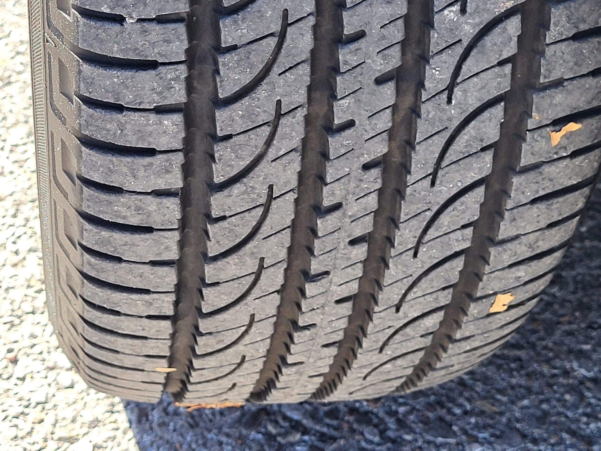 2023 Jeep Compass - Image 12