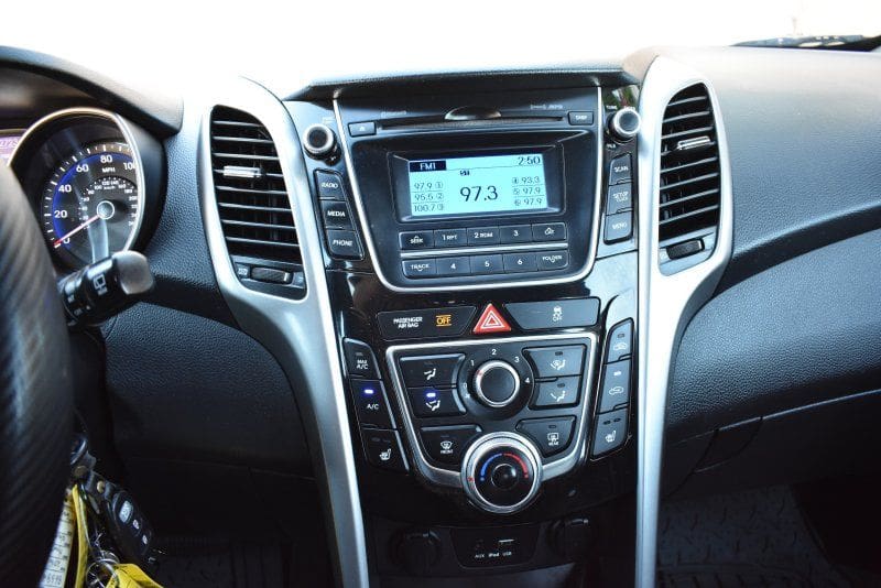 2016 Hyundai Elantra GT - Image 11