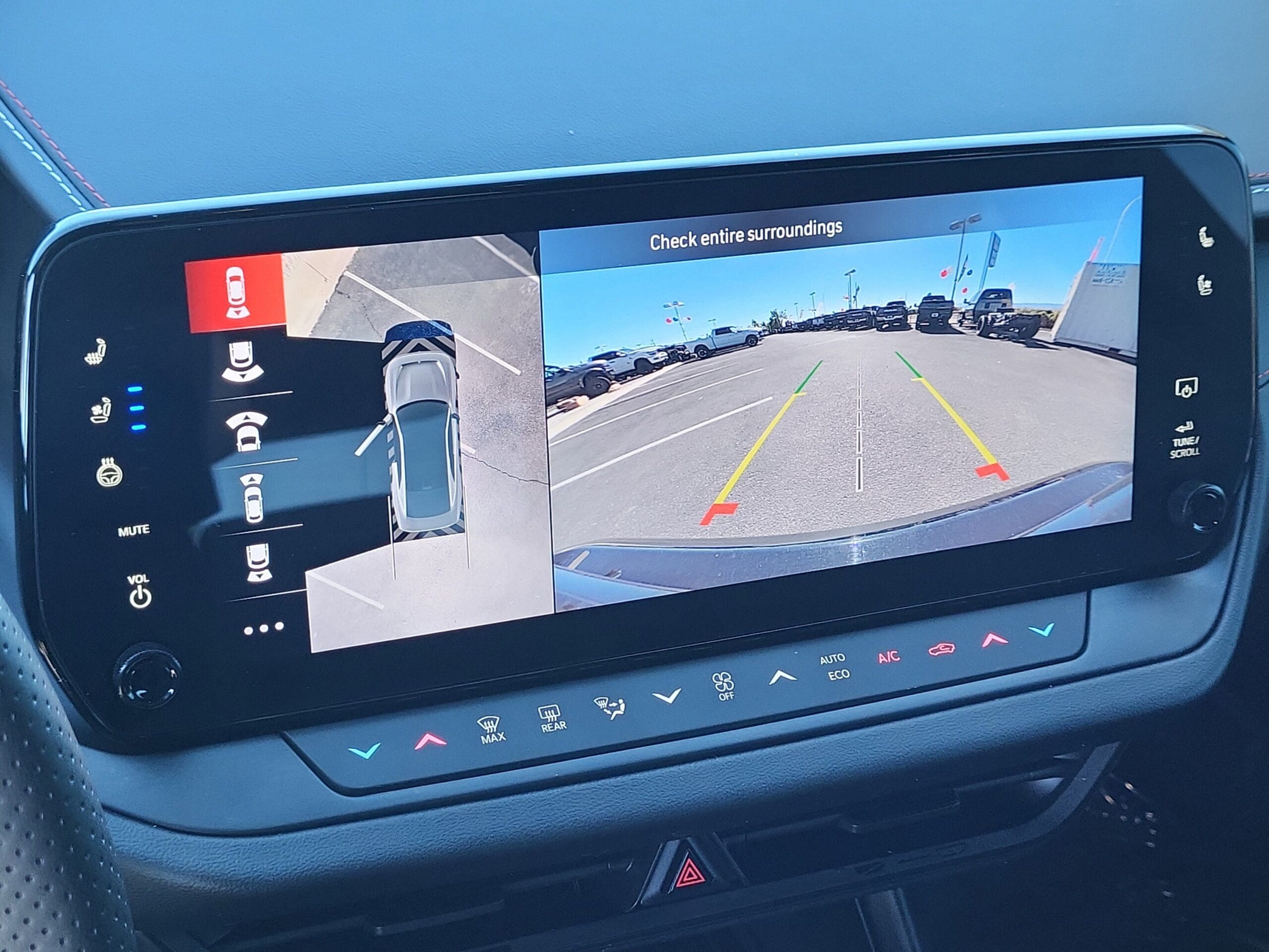 2025 Dodge Charger Daytona - Image 14