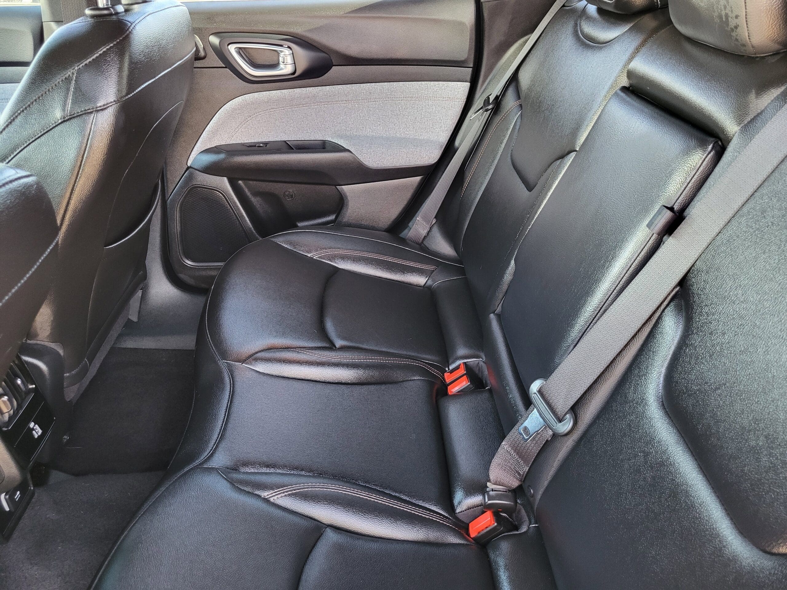 2023 Jeep Compass - Image 21